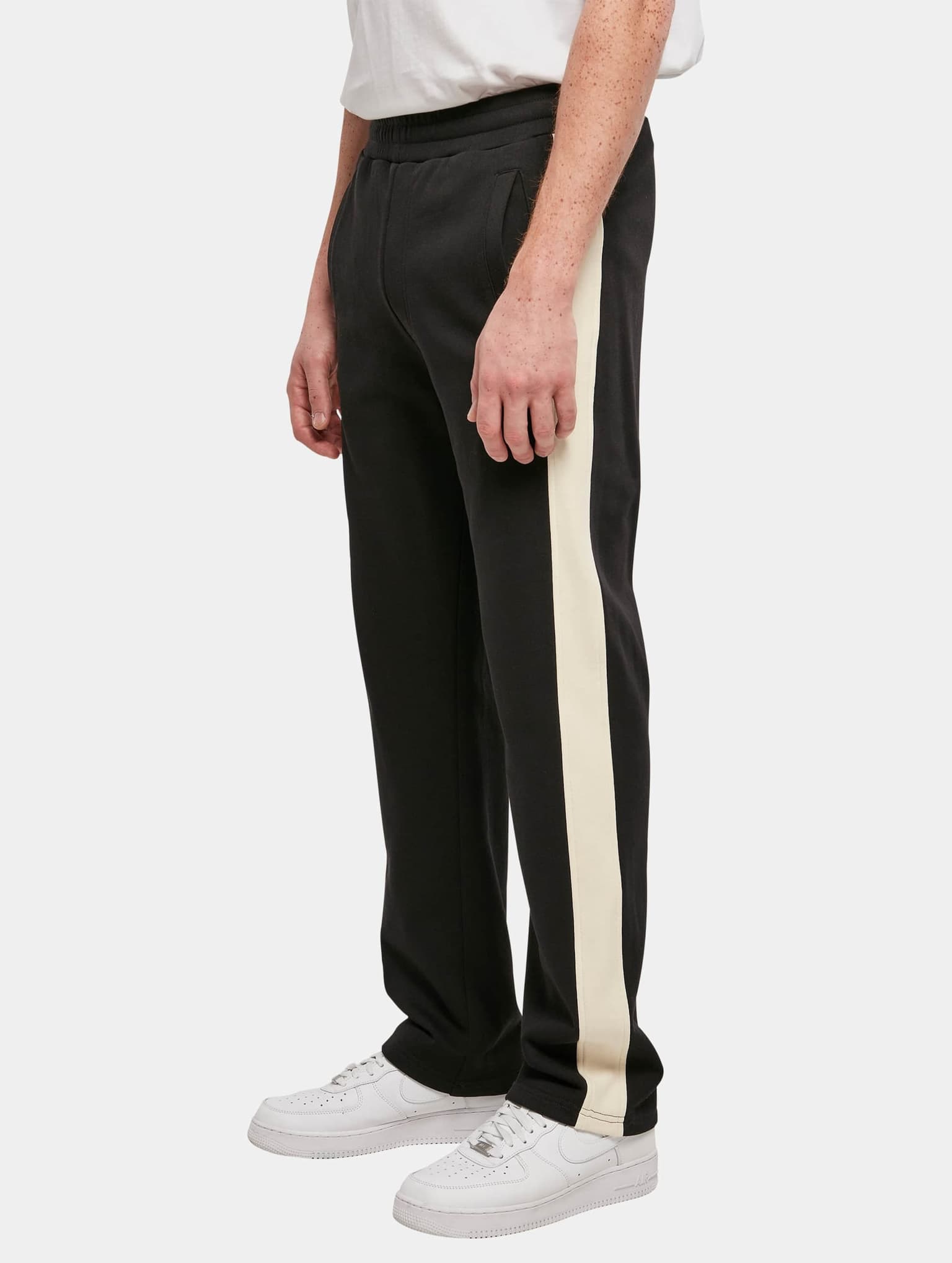 Urban Classics Striped Track Pants – Bild 3