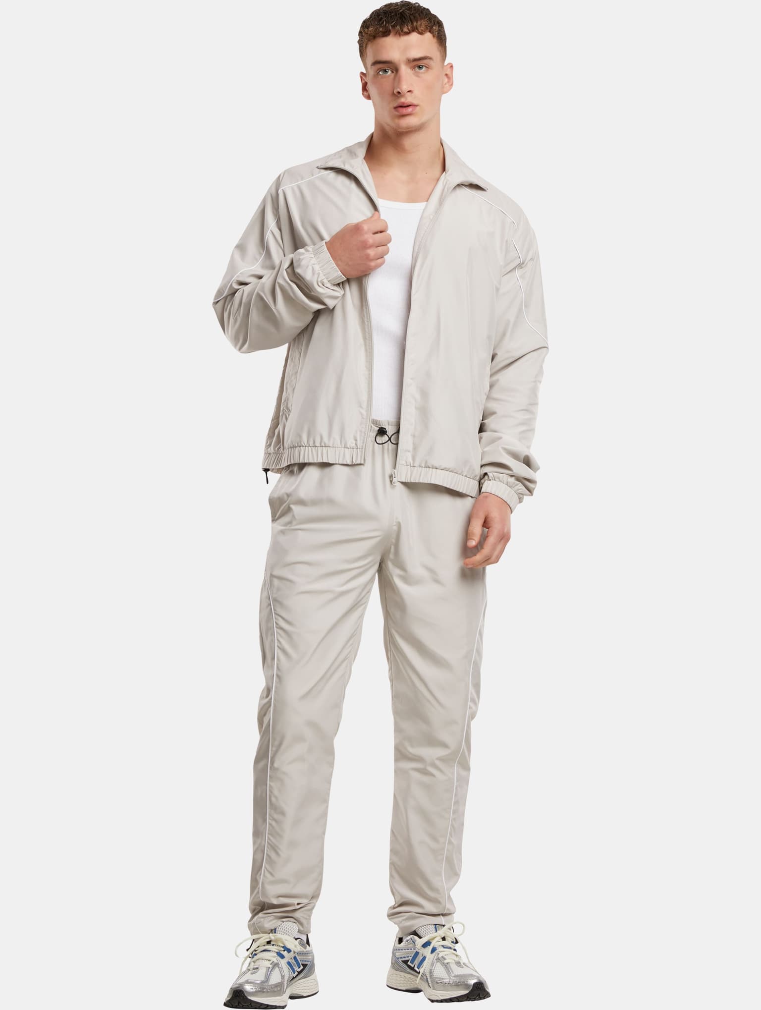 Urban Classics Piped Panel Trackpants – Bild 4