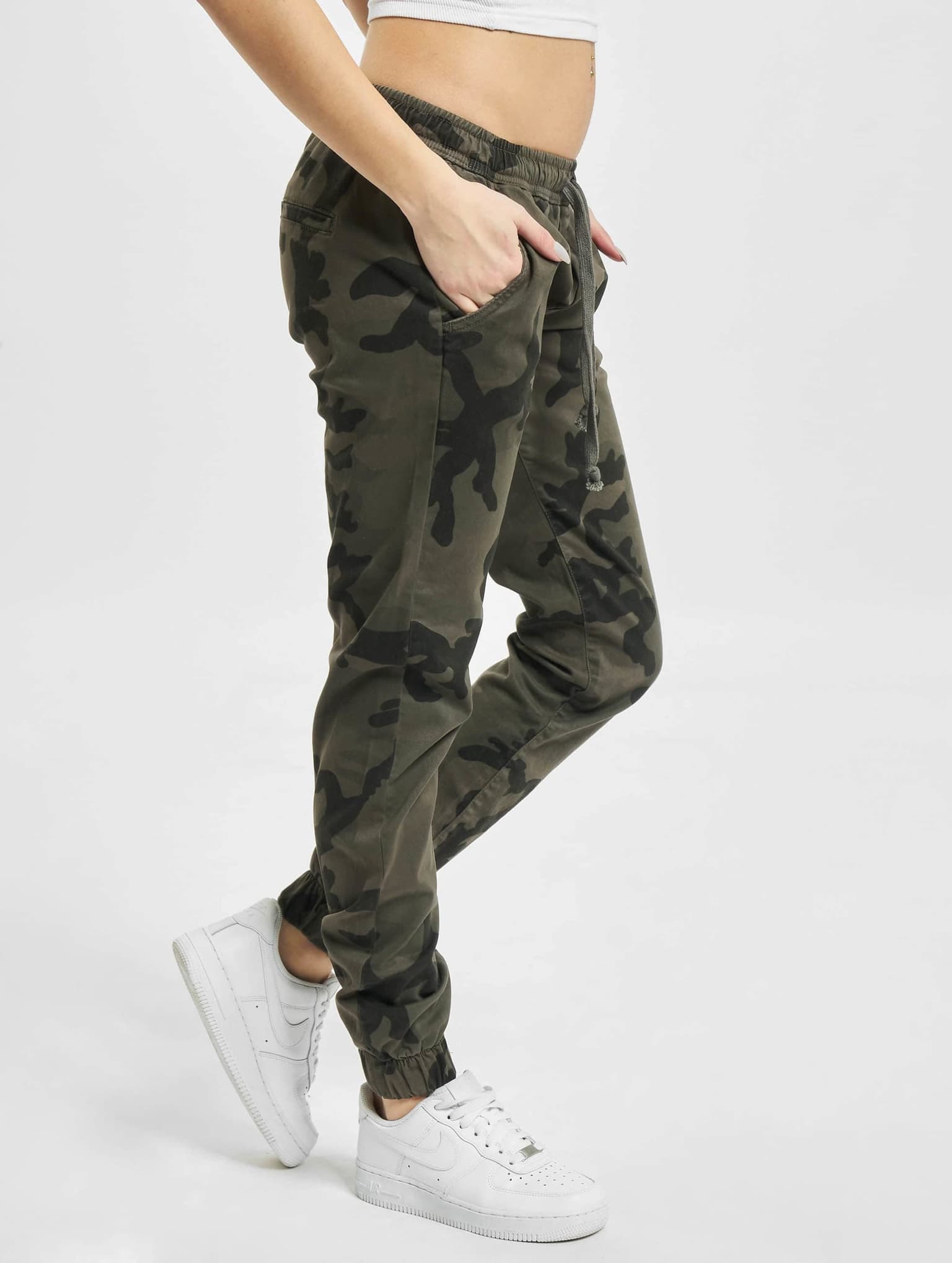 Urban Classics Ladies Camo Jogging Pants – Bild 3