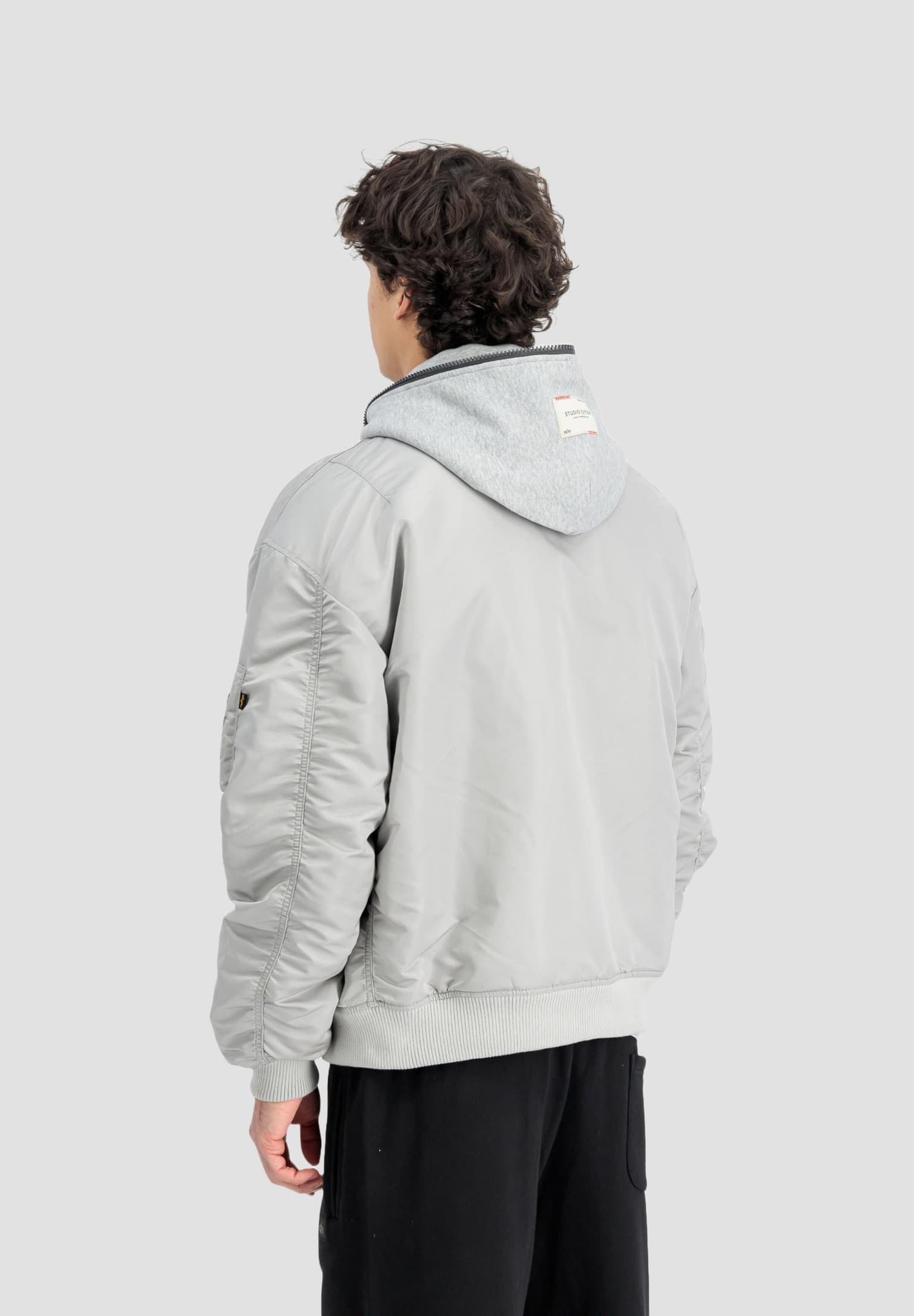 Alpha Industries MA-1 D-Tec Studio LW Bomberjacke – Bild 2