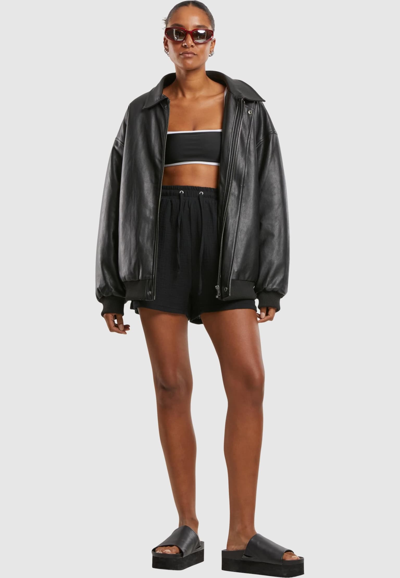 Urban Classics Ladies Musselin Short – Bild 4