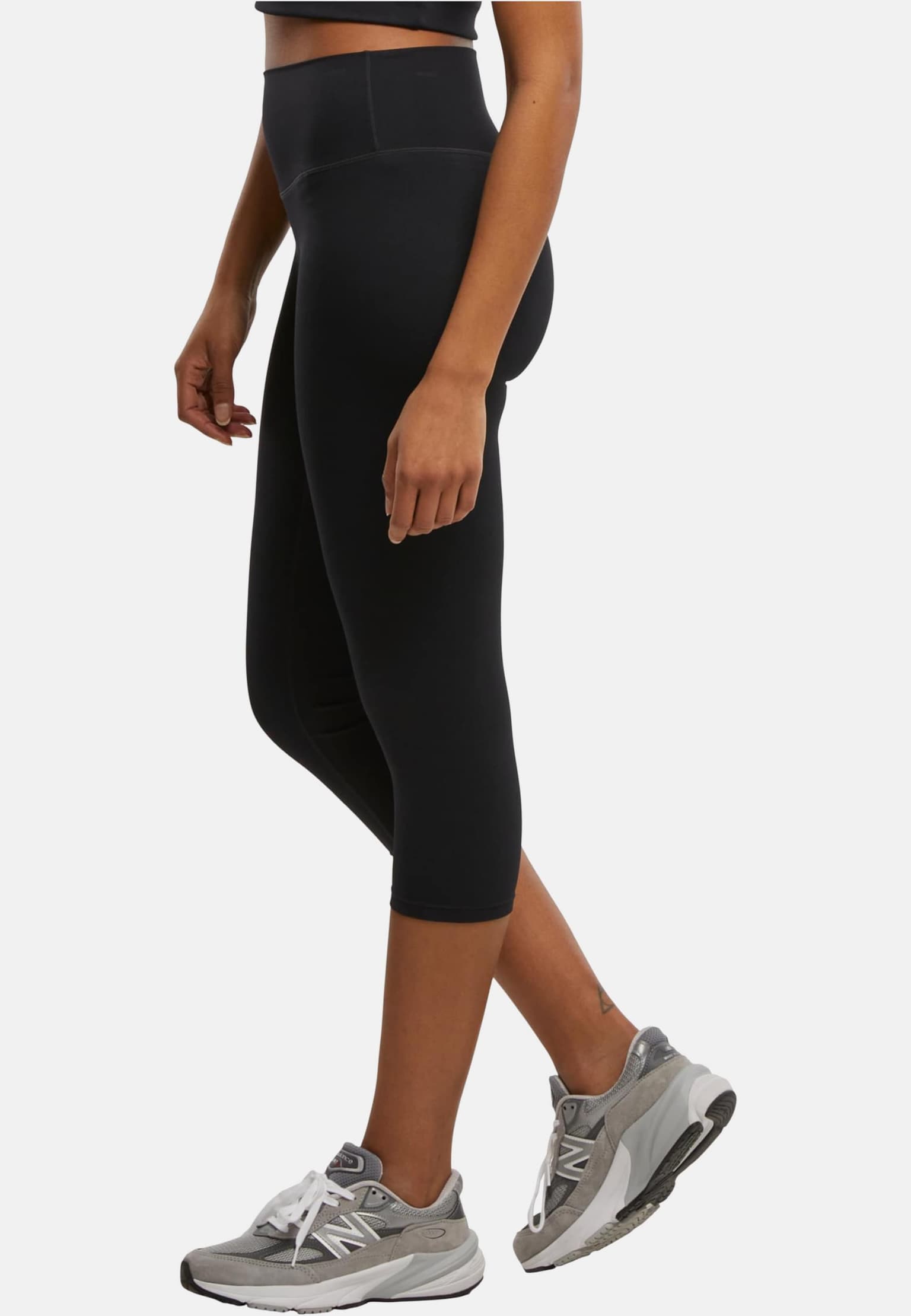 Urban Classics Ladies Capri Leggings – Bild 3