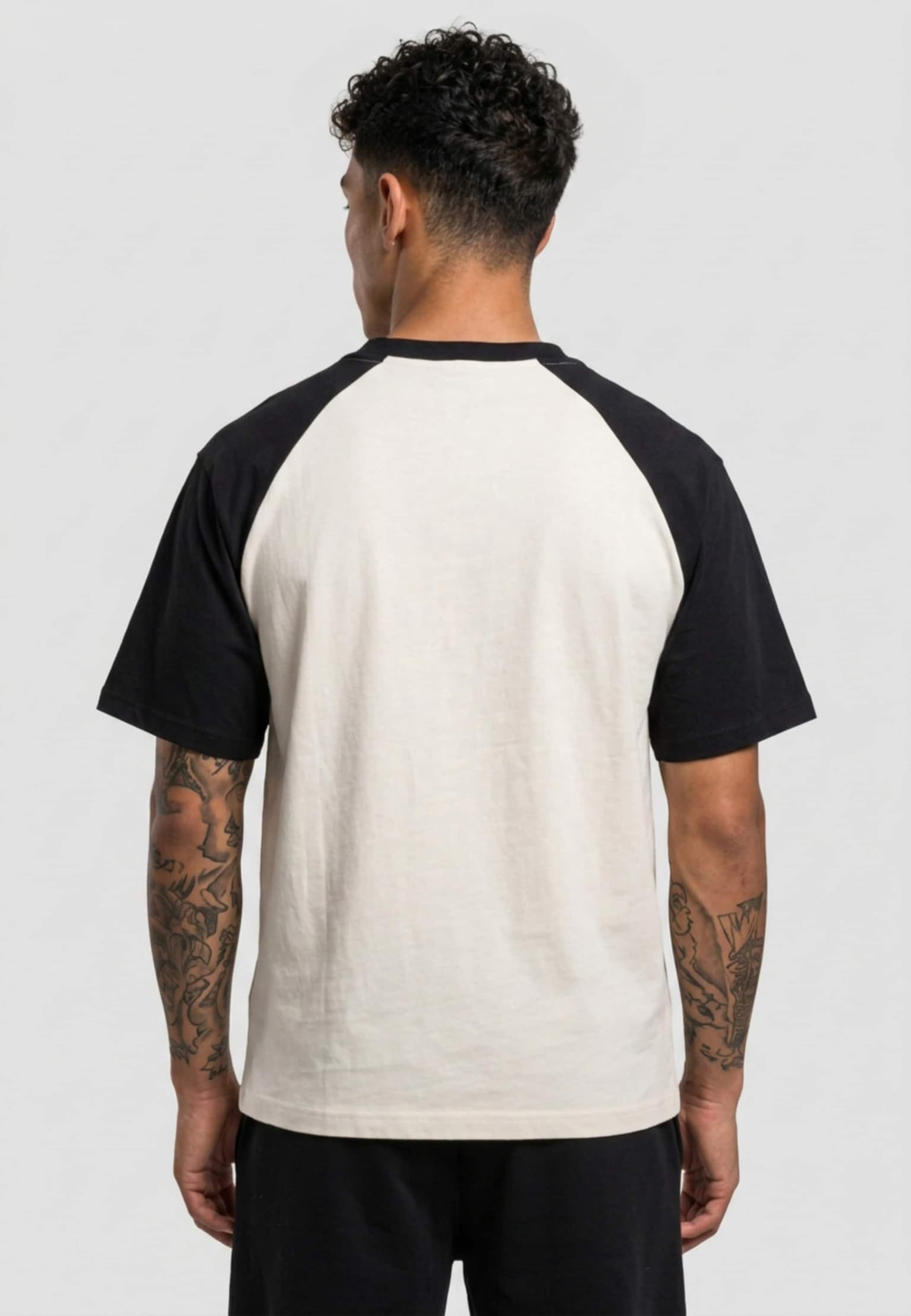 Karl Kani Sport College Boxy Raglan T-Shirt – Bild 2
