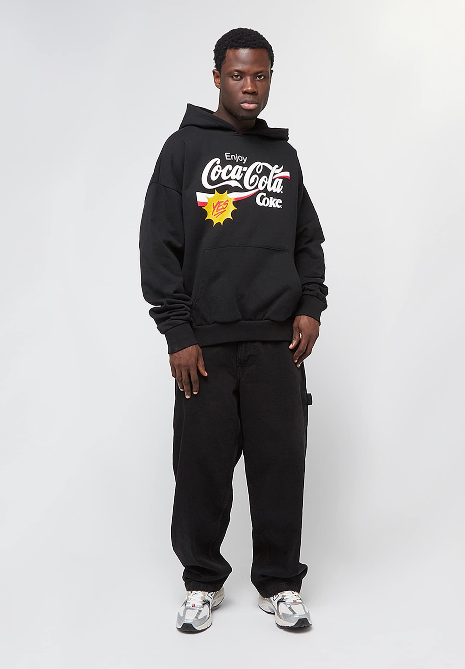 Merchcode Coca Cola Refreshed Oversize Hoodie – Bild 4