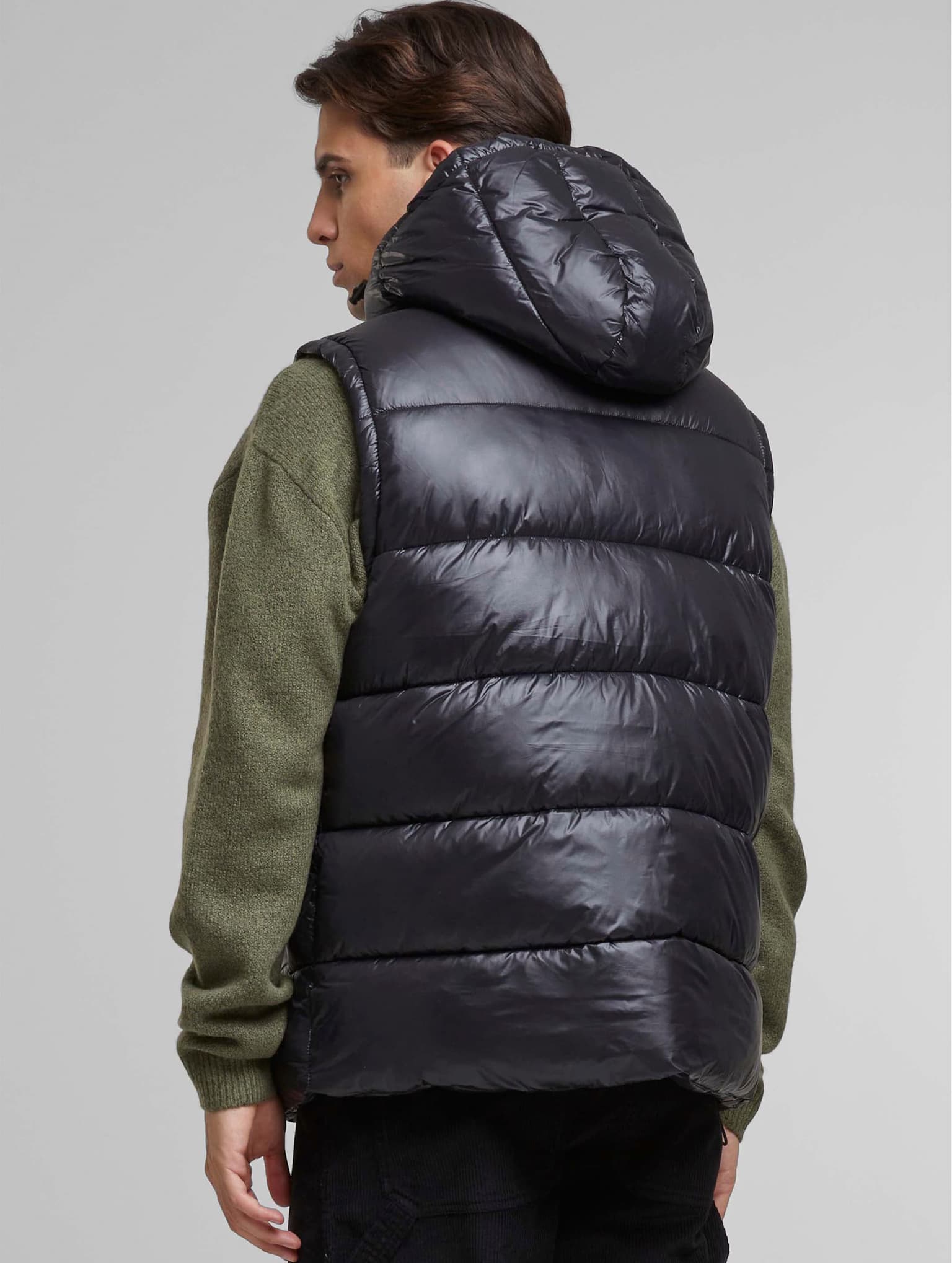 Urban Classics Essentials Hooded Puffer Vest – Bild 2