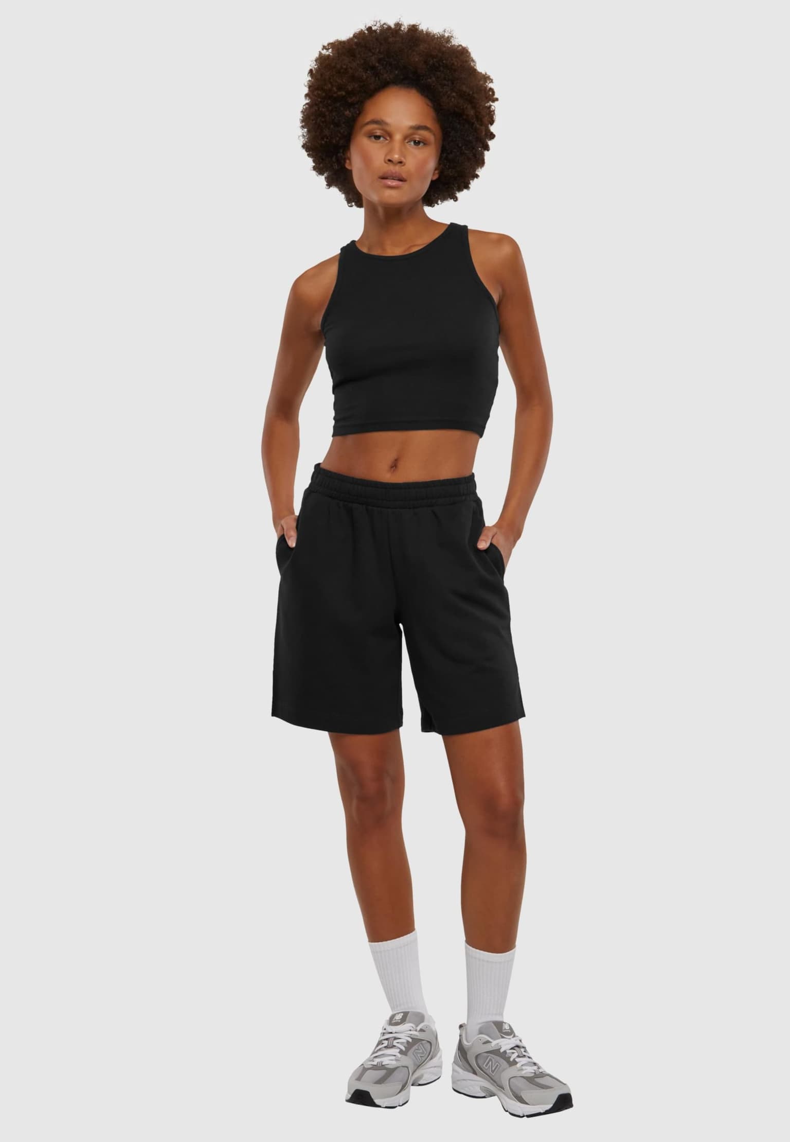 Urban Classics Ladies Essentials Terry Bermuda Pants – Bild 4