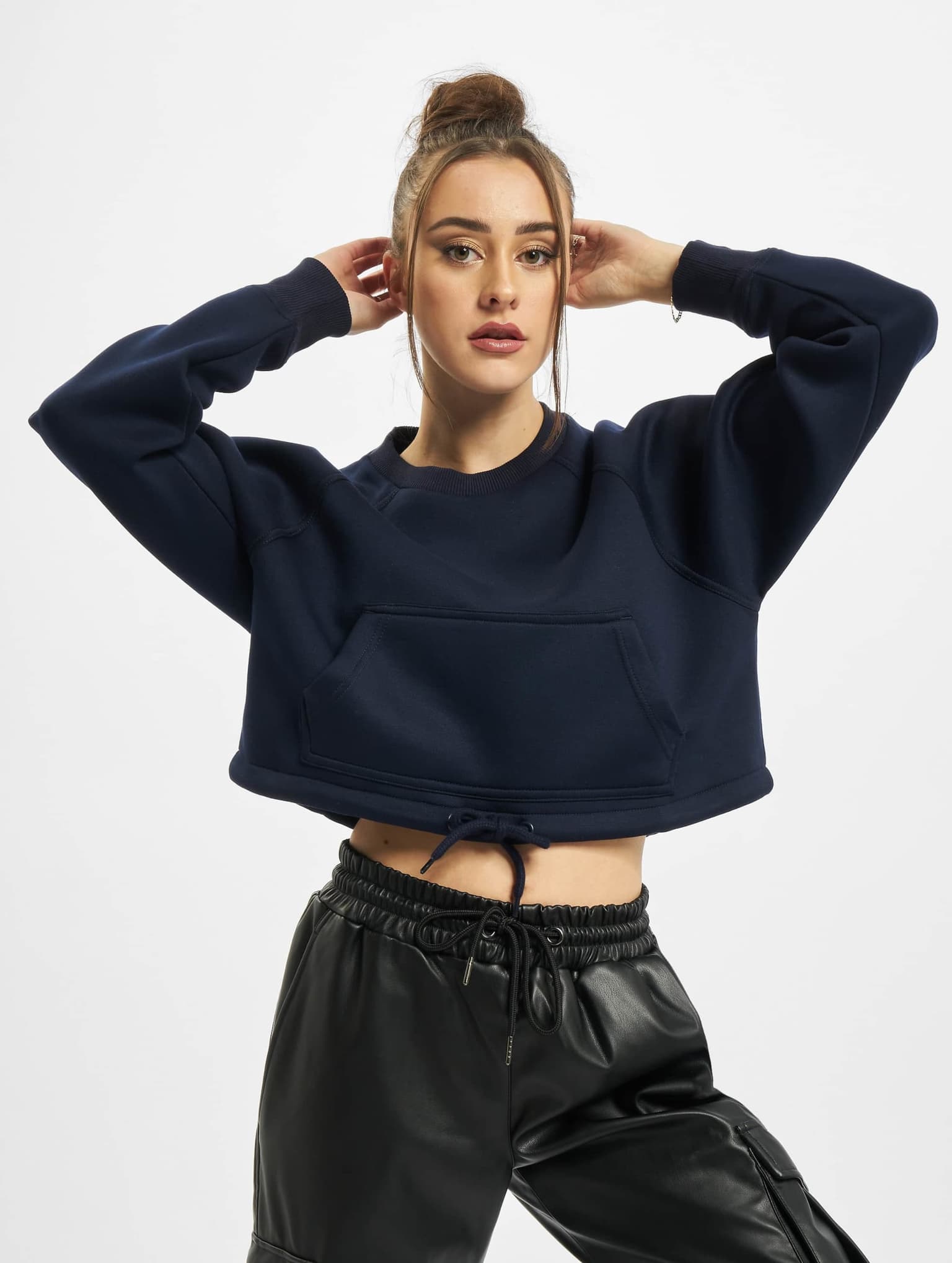Urban Classics Ladies Oversized Short Raglan Crew – Bild 3