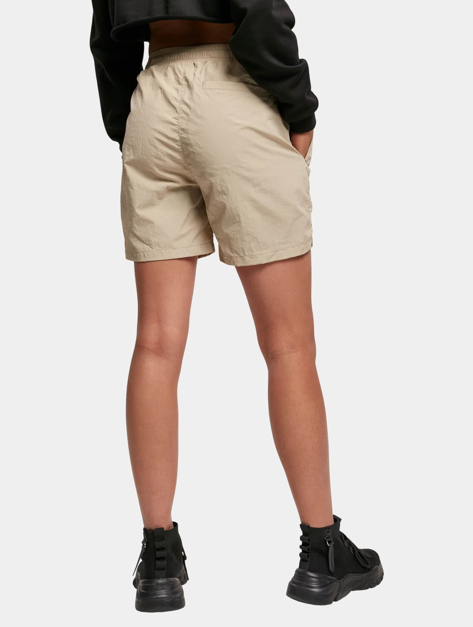 Urban Classics Ladies Crinkle Nylon Short – Bild 2