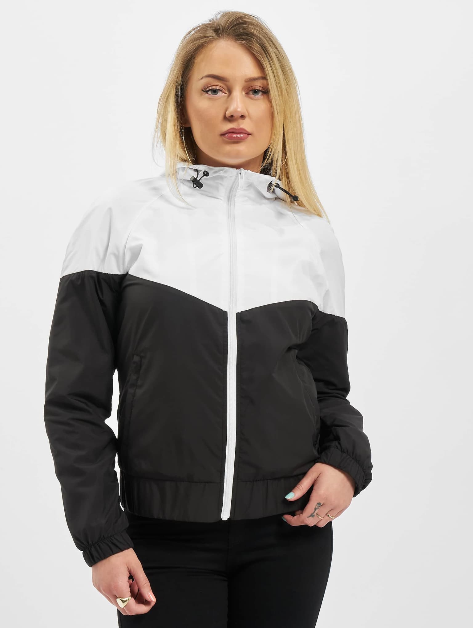 Urban Classics Ladies Arrow Windbreaker – Bild 3