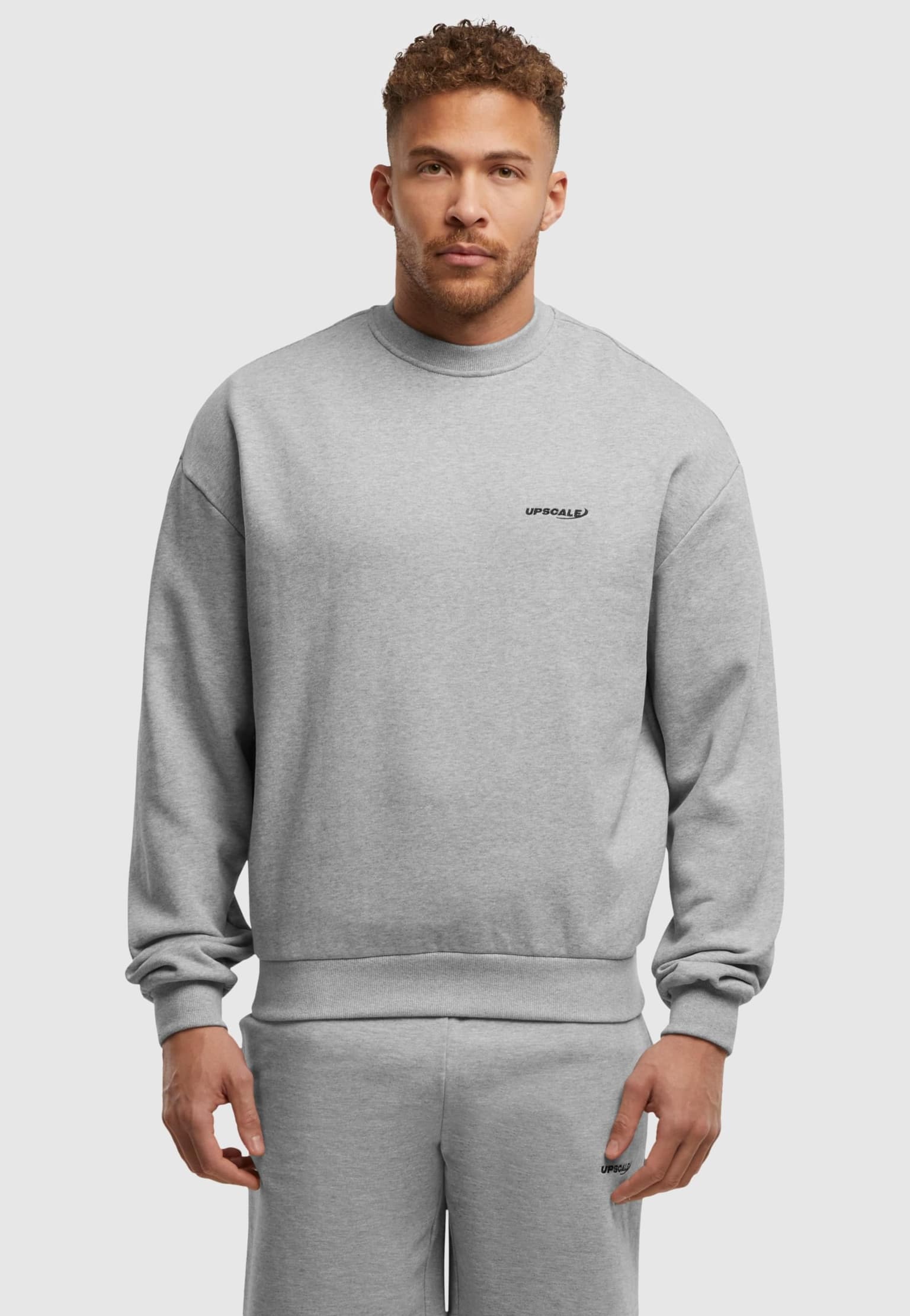 Mister Tee Upscale Core EMB Oversize Crewneck – Bild 3