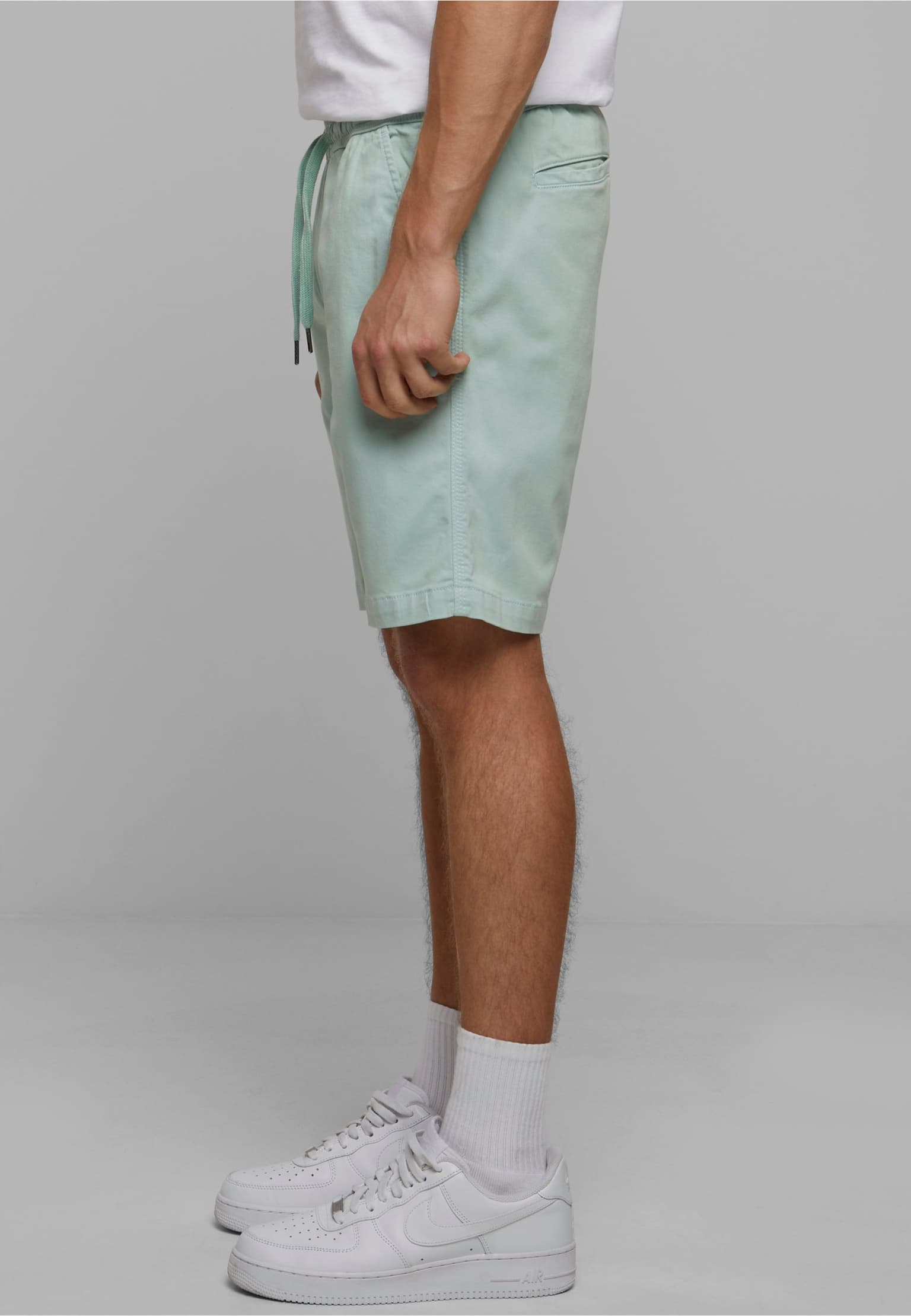 Urban Classics Stretch Twill Joggshorts – Bild 3