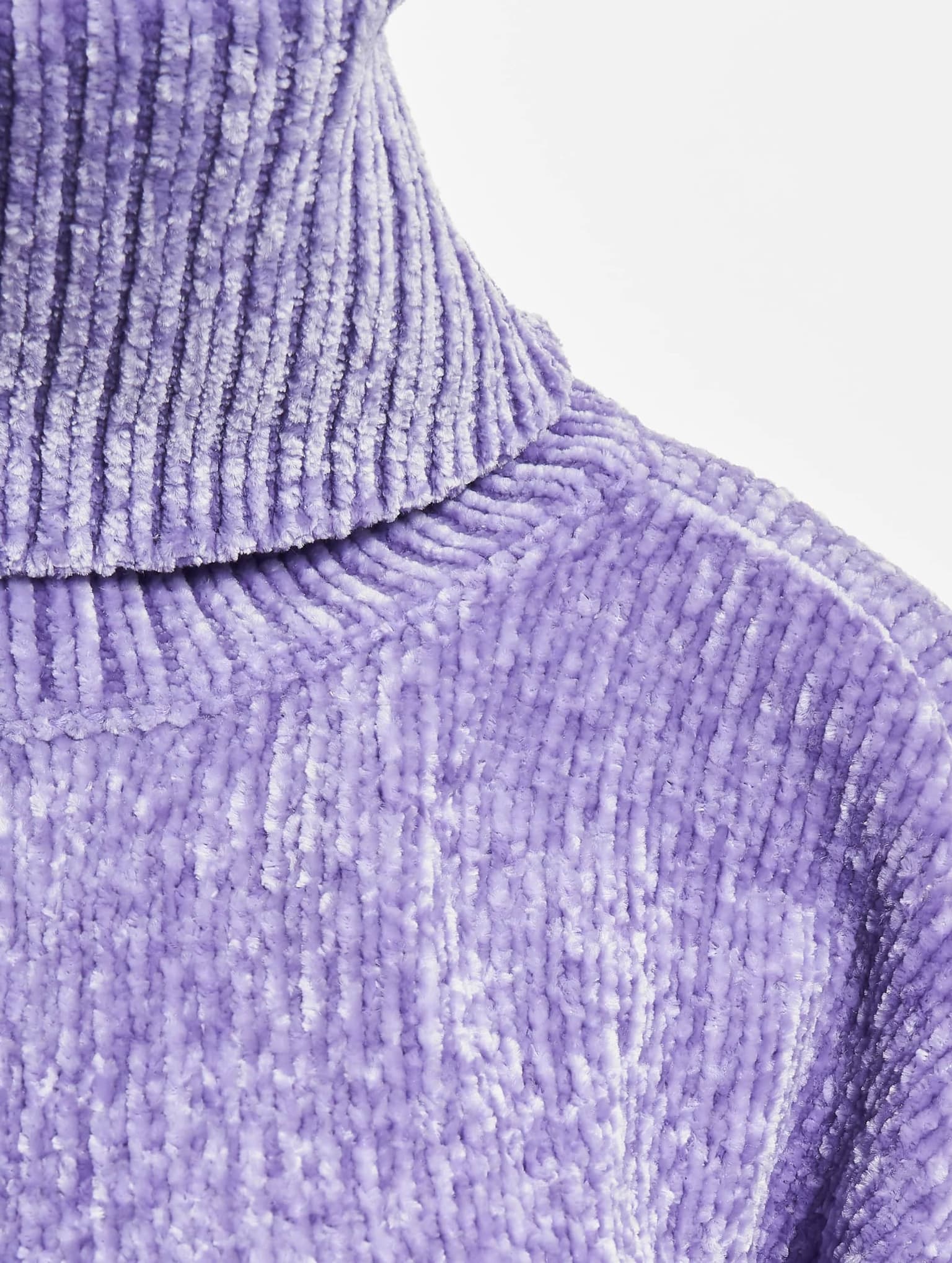 Urban Classics Ladies Short Chenille Turtleneck Sweater – Bild 4