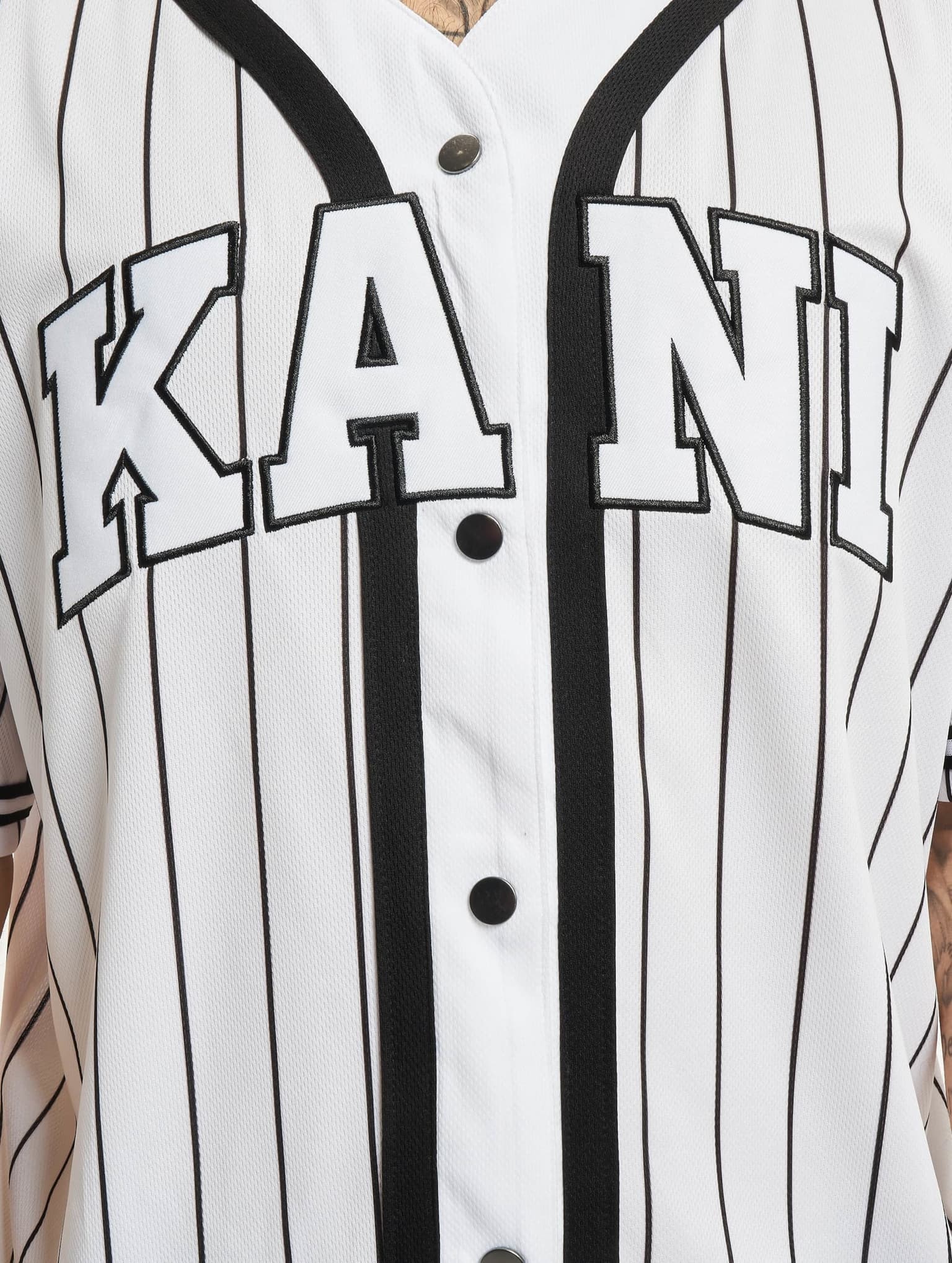 Karl Kani Serif Pinstripe Baseball Shirt – Bild 4