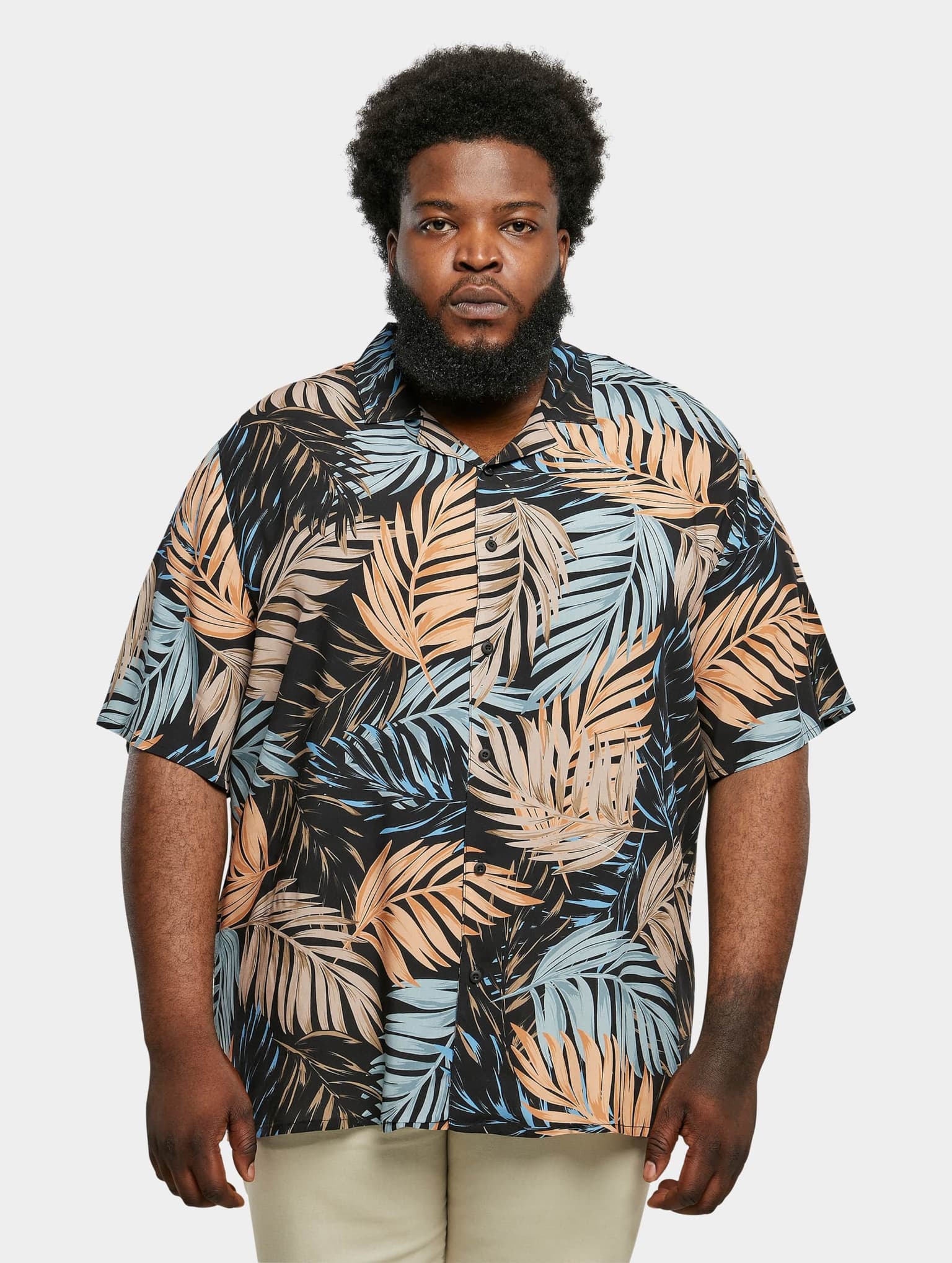 Urban Classics Viscose AOP Resort Shirt – Bild 3