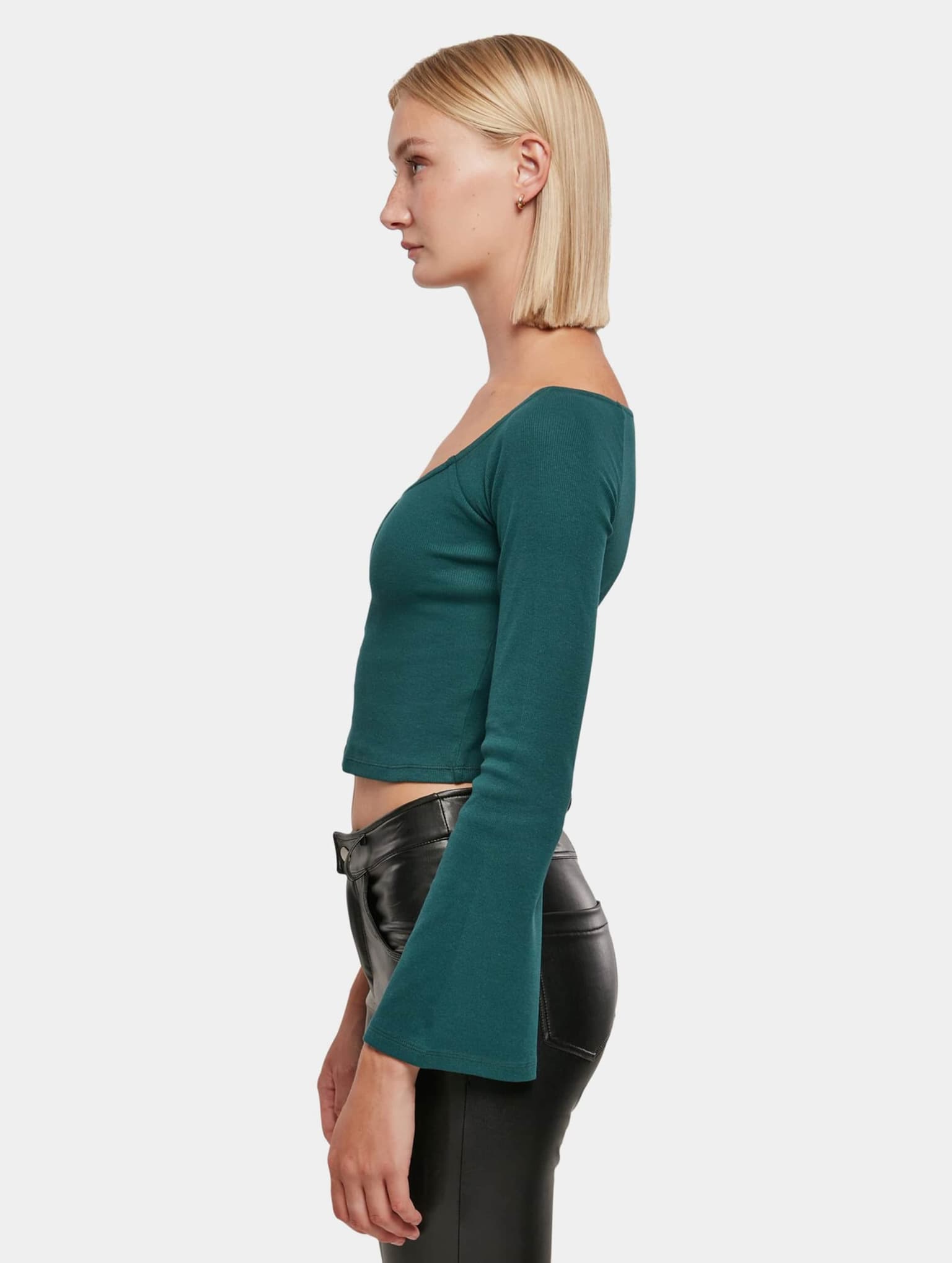 Urban Classics Ladies Short Rib Wide V-Neck Longsleeve – Bild 3