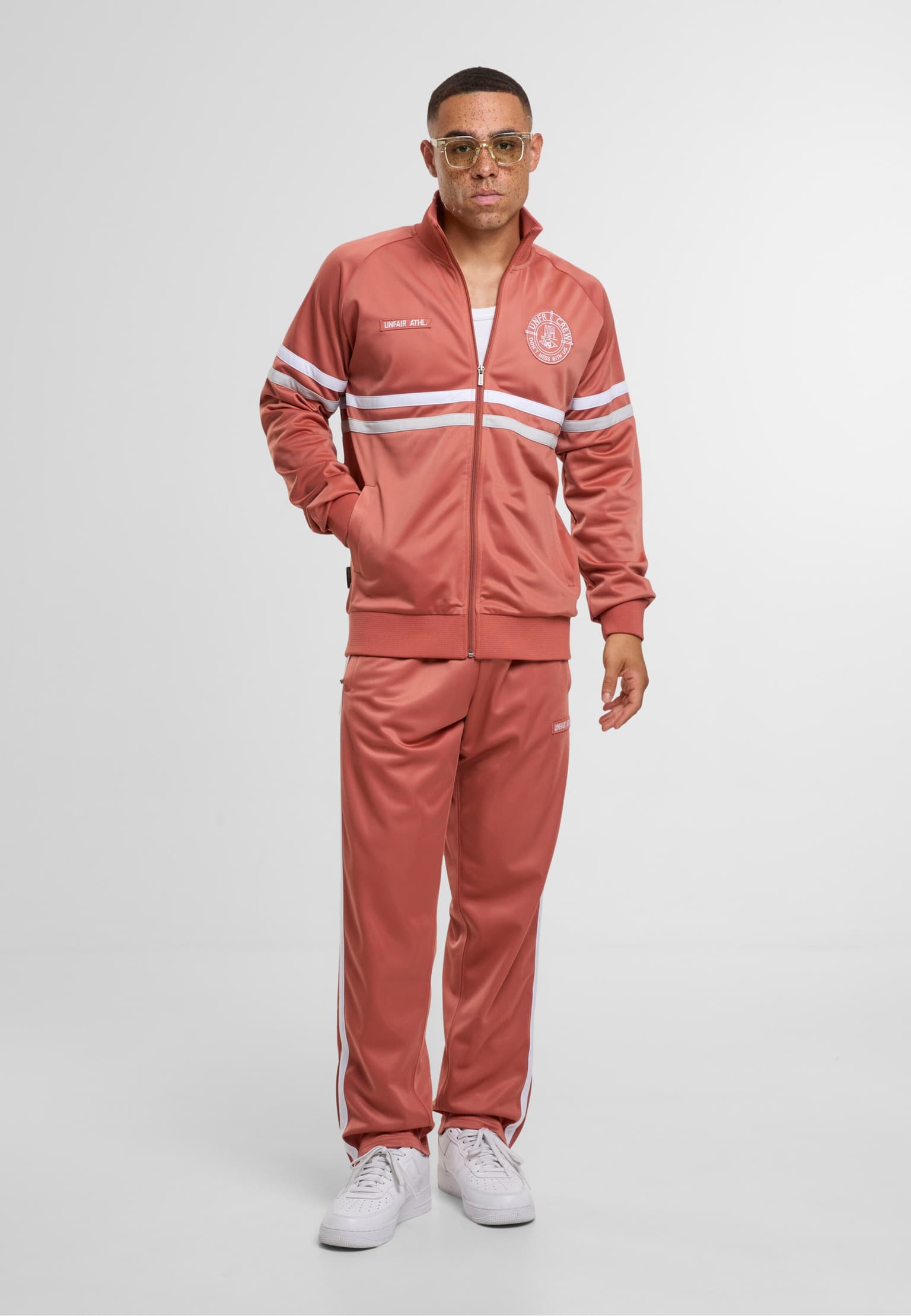 UNFAIR ATHLETICS DMWU Tracktop – Bild 3