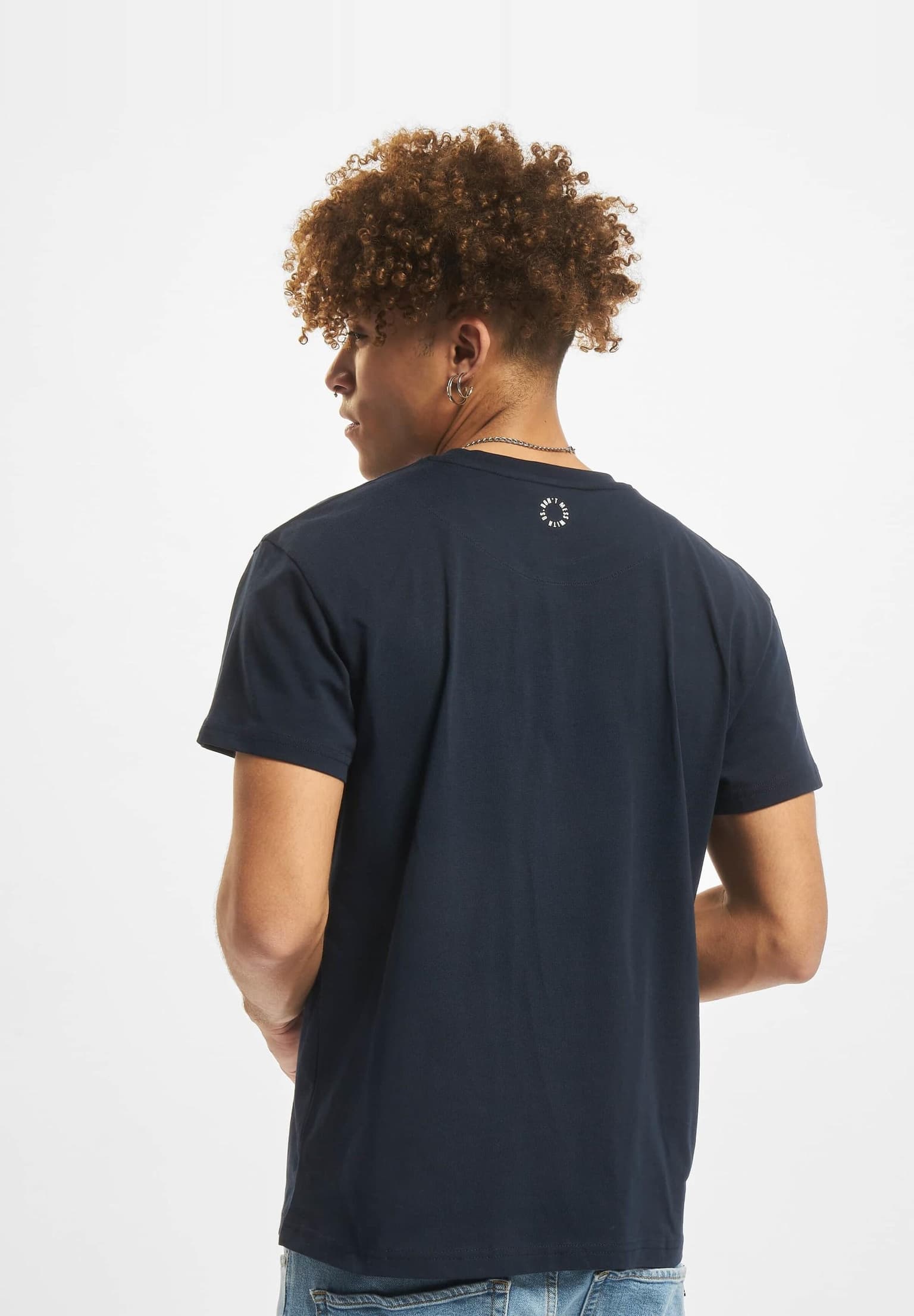 UNFAIR ATHLETICS Classic Label T-Shirt