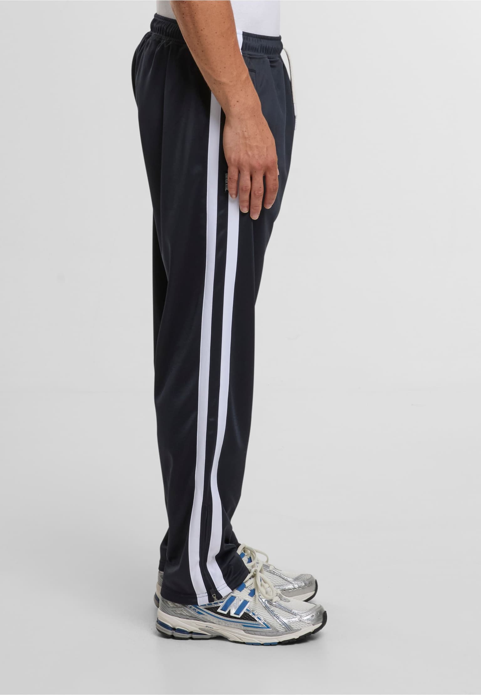 UNFAIR ATHLETICS DMWU Trackpants Evolution – Bild 4