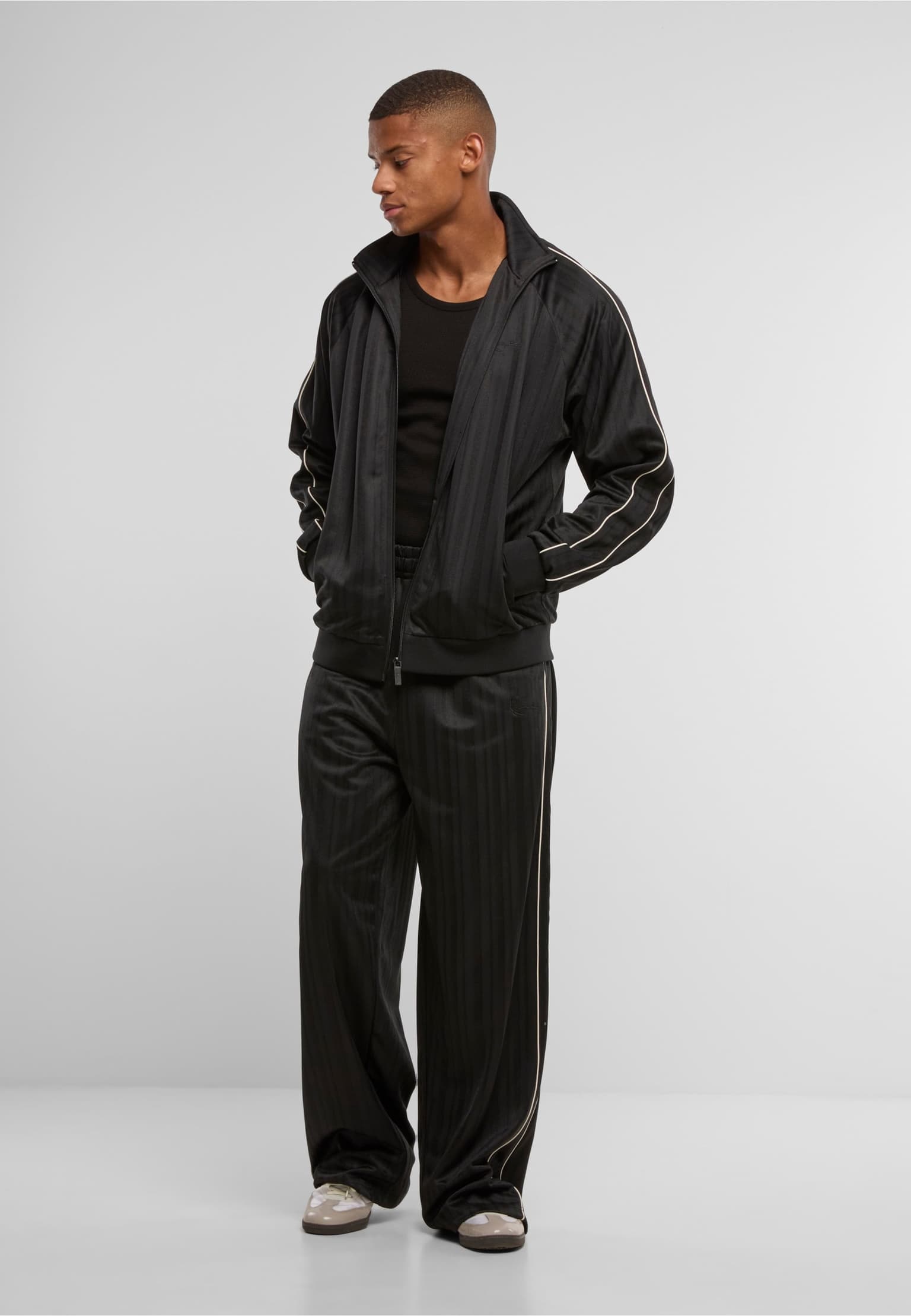 Karl Kani Signature Shadow Stripe Trackjacket – Bild 3