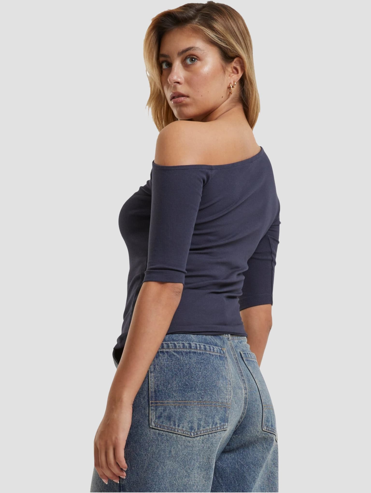 Urban Classics Ladies Essentials Asymmetric Rib Tee – Bild 2