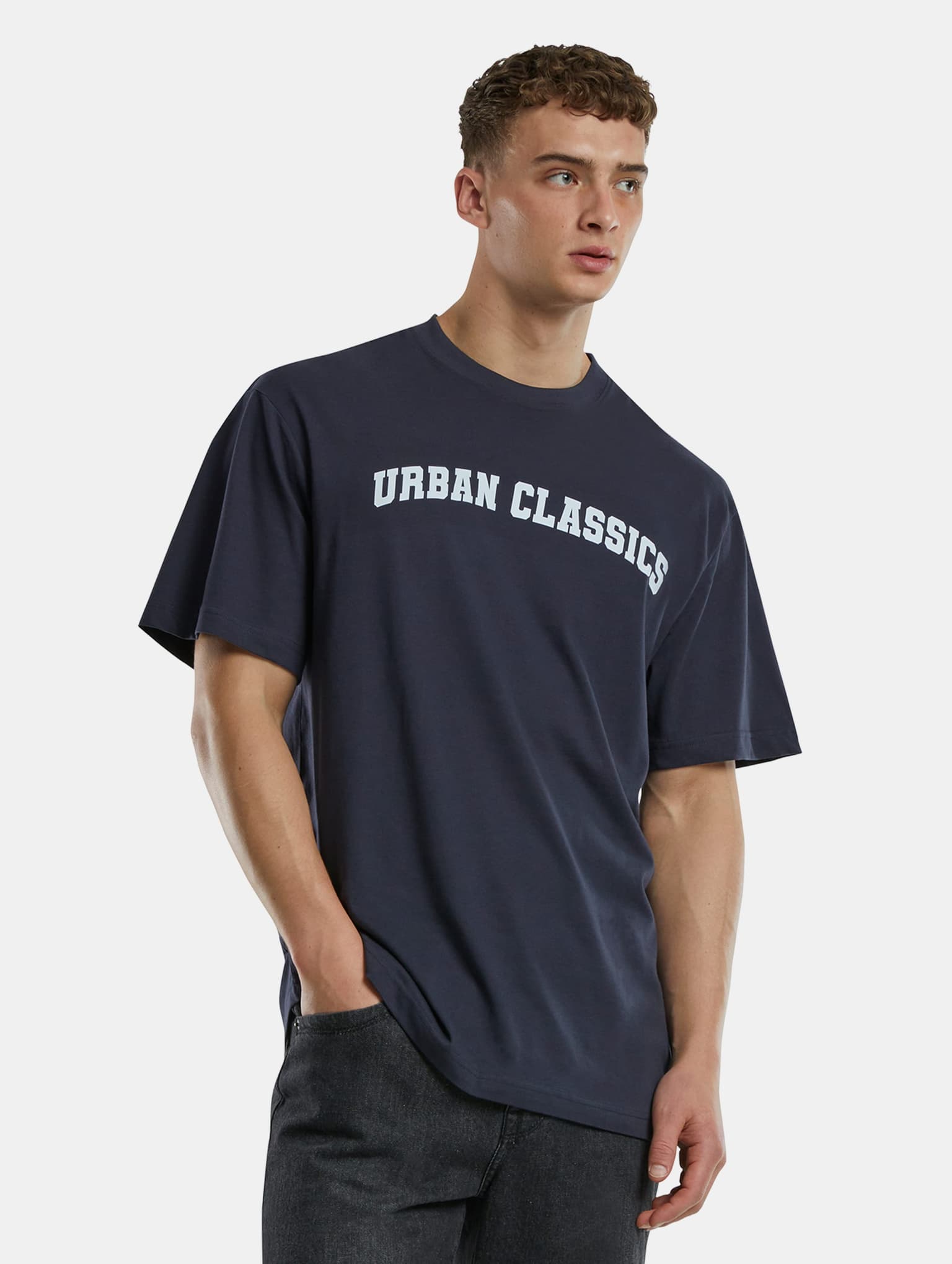 Urban Classics UC College Logo Tall T-Shirt