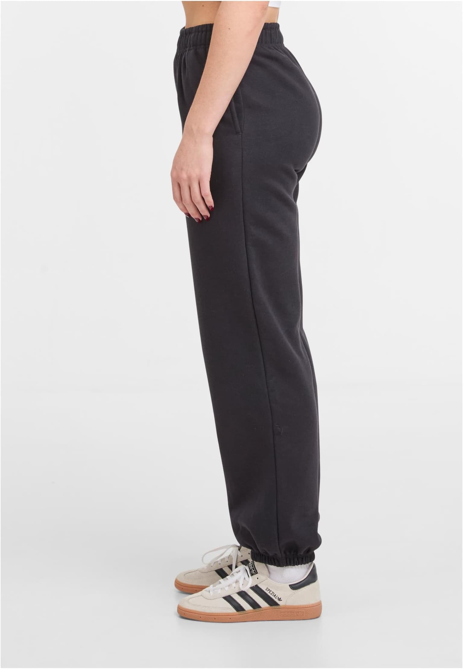 Urban Classics Ladies Basic Essential Sweatpants – Bild 3