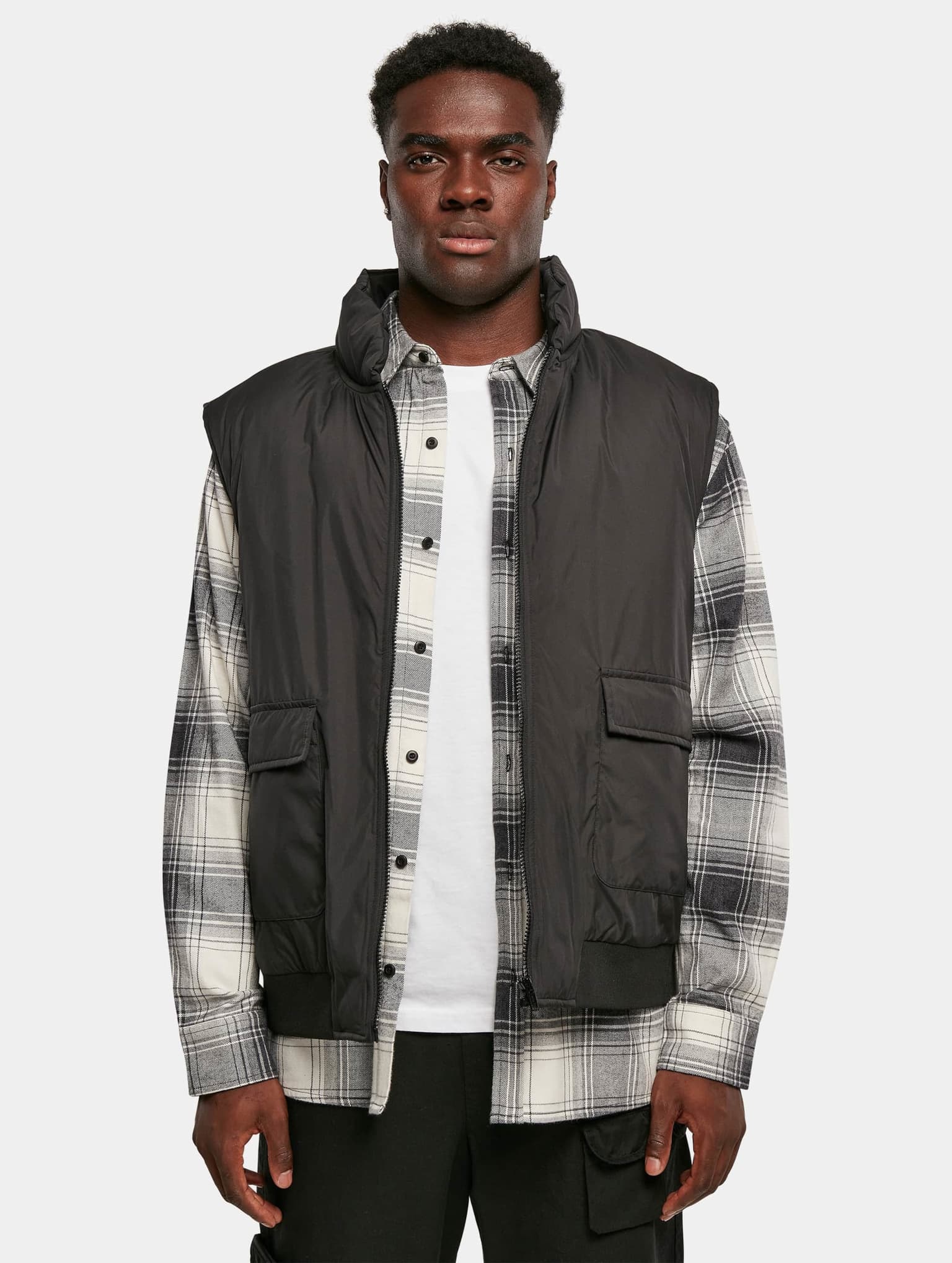 Urban Classics Clean Puffer Vest – Bild 3