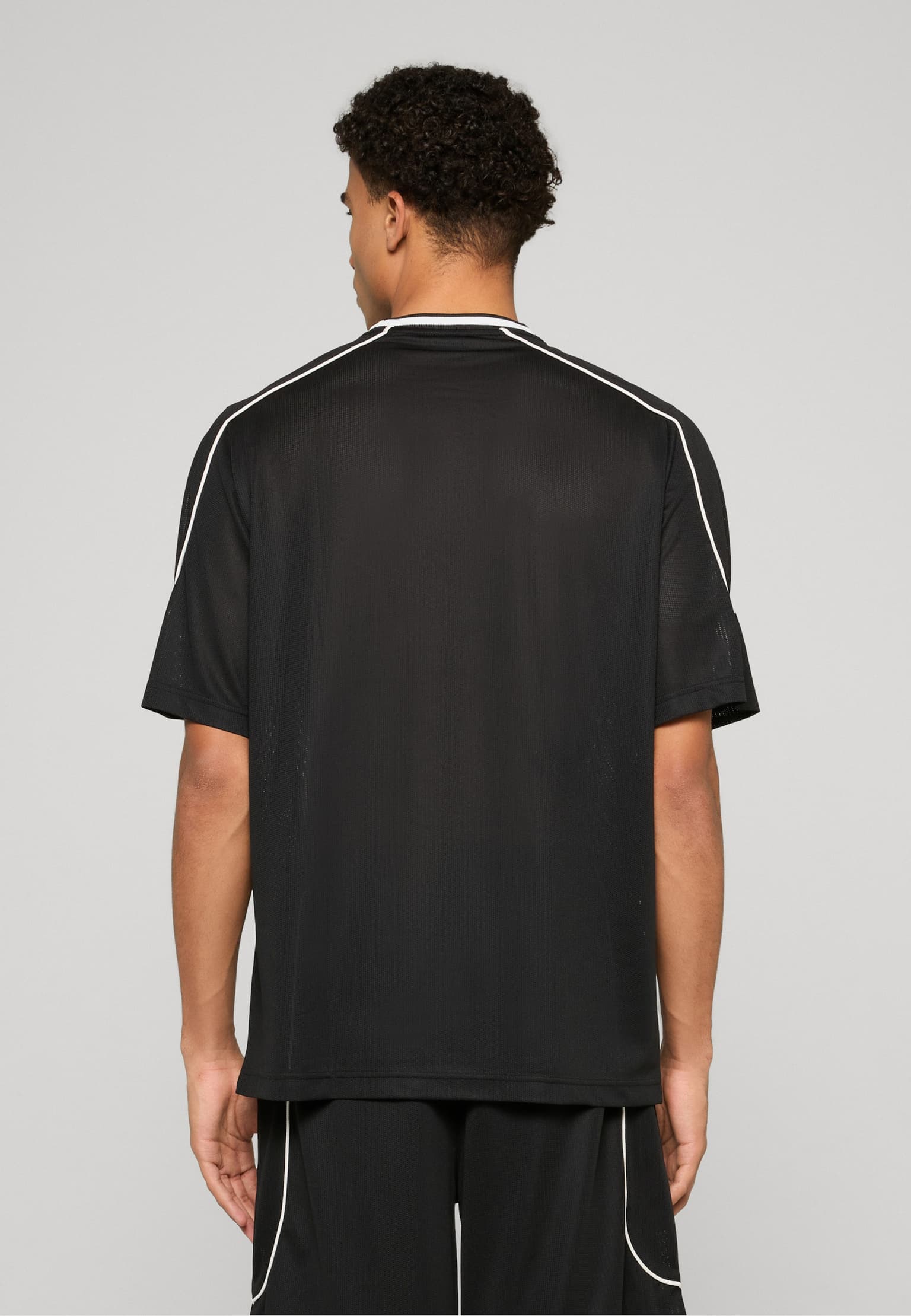 Urban Classics Piping Mesh Oversized Tee – Bild 2