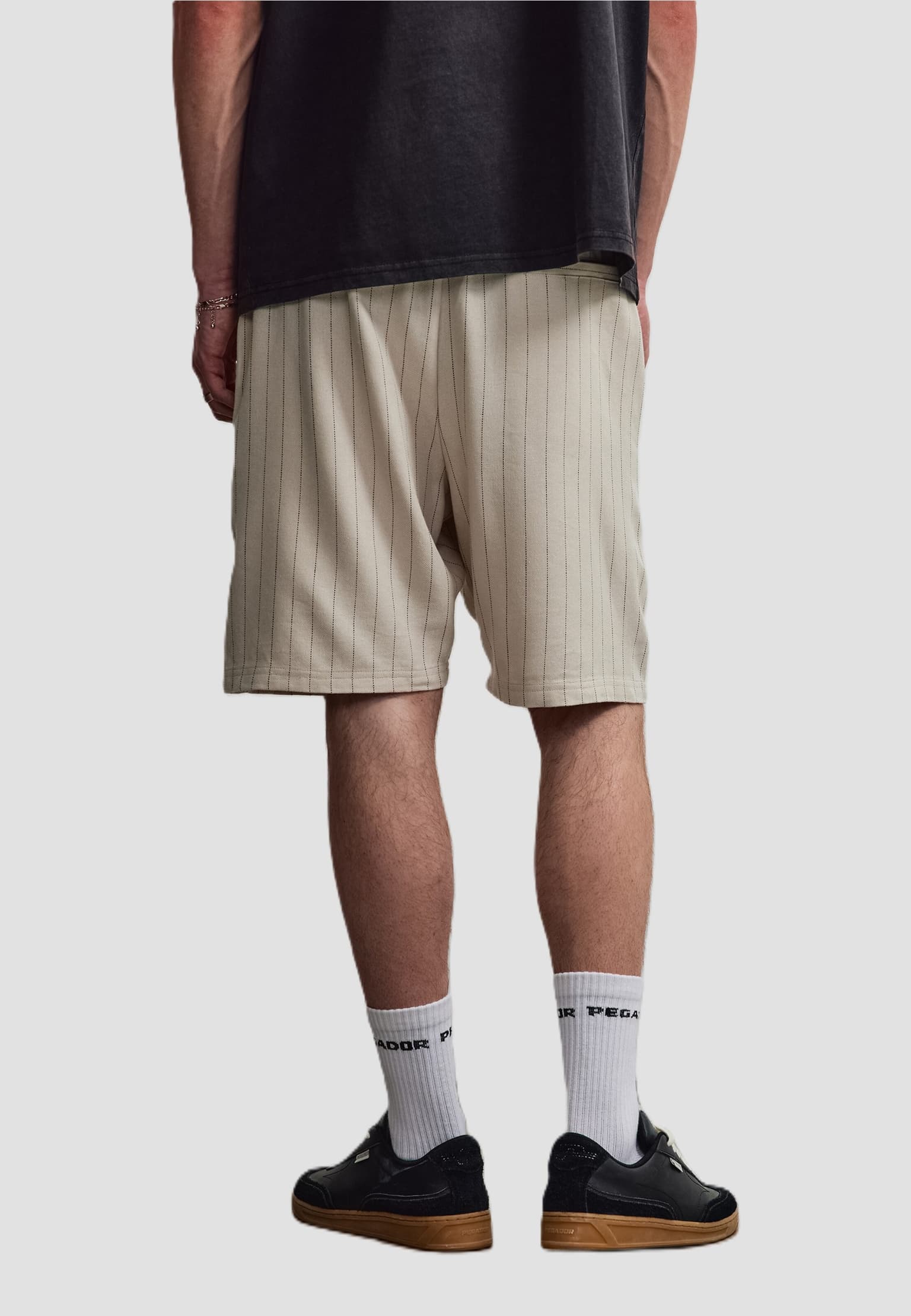 PEGADOR Kenmare Pinstripe Short – Bild 2