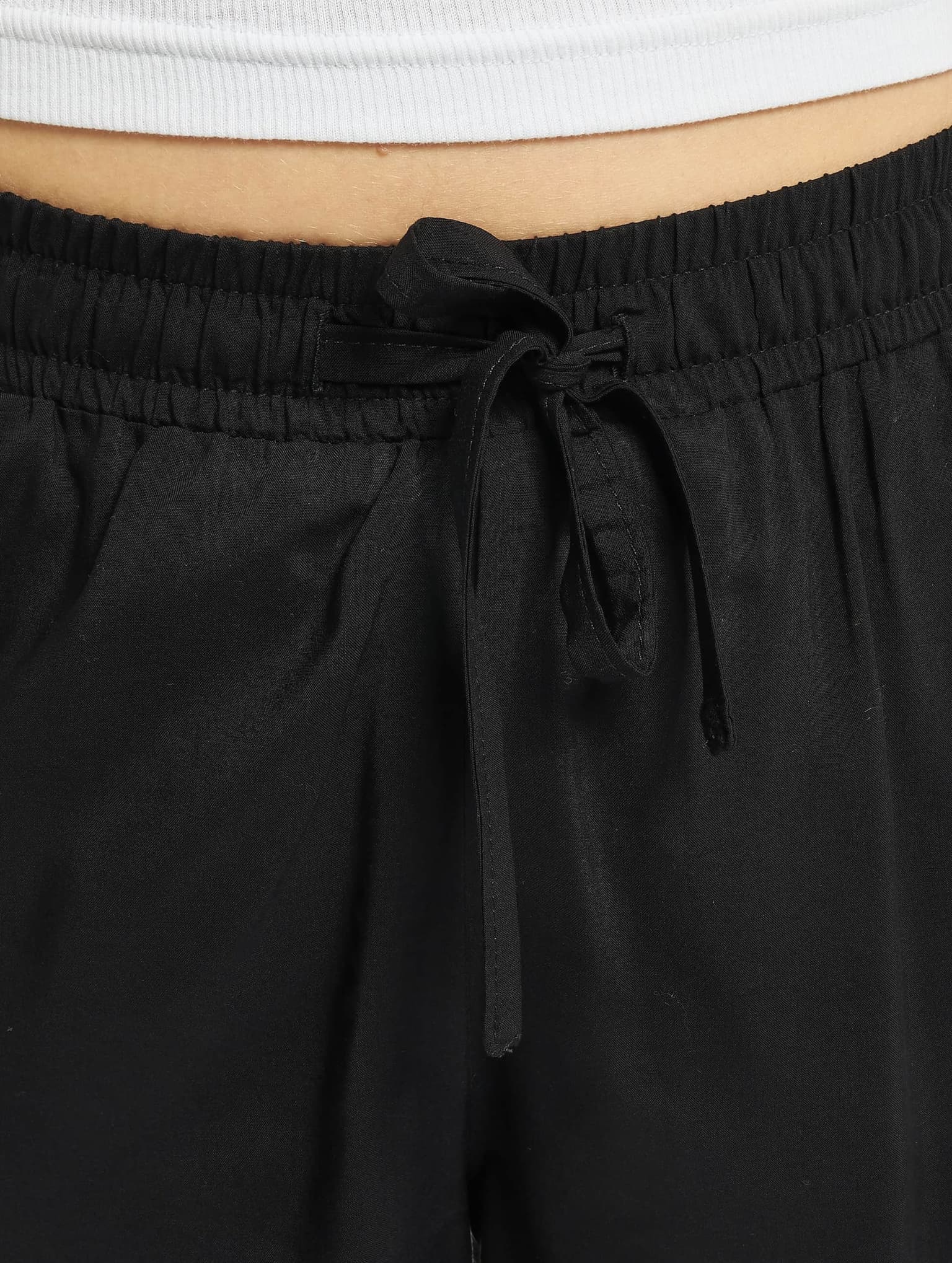 Urban Classics Ladies Viscose Resort Short – Bild 4