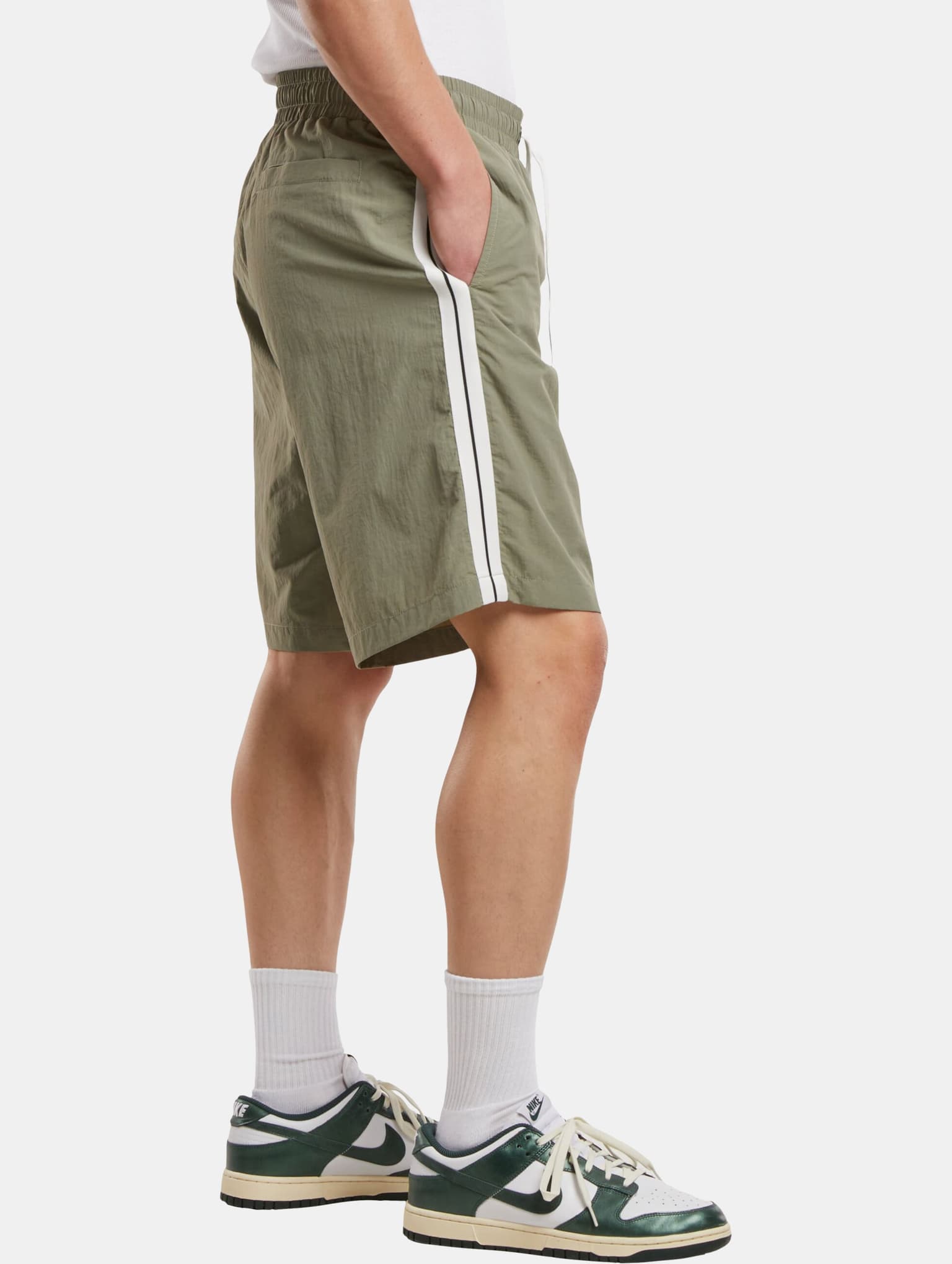 Urban Classics Board Short With Patched Stripe – Bild 3