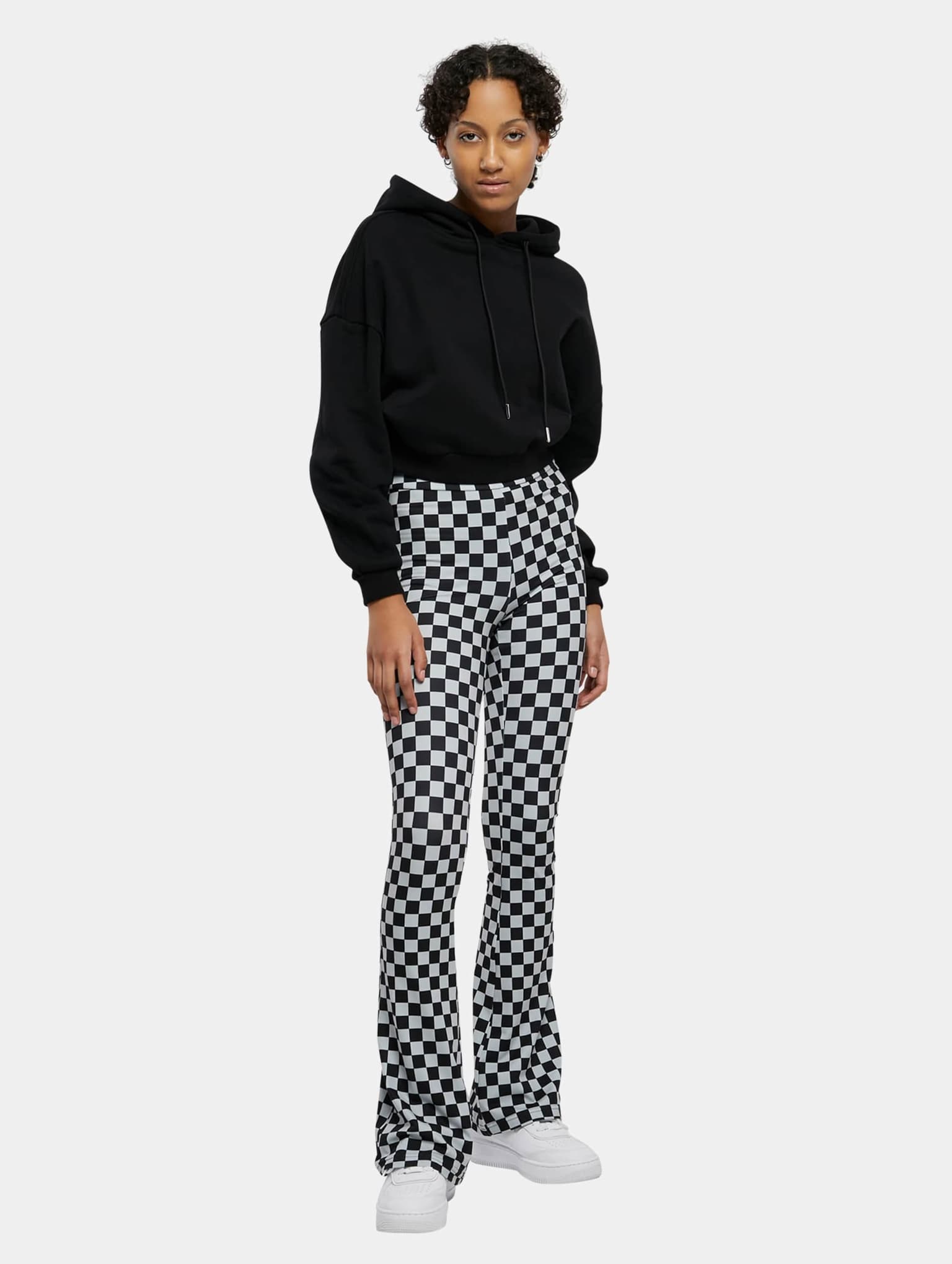 Urban Classics Ladies Cropped Heavy Hoody – Bild 4