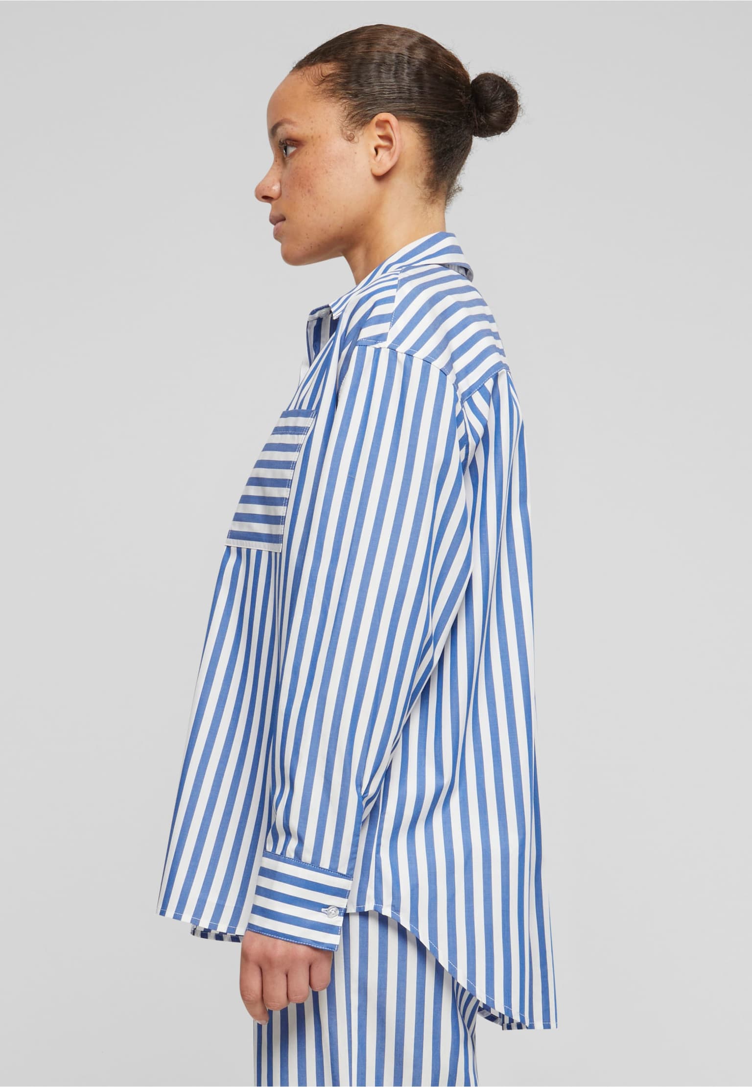 Urban Classics Ladies Striped Relaxed Shirt – Bild 3