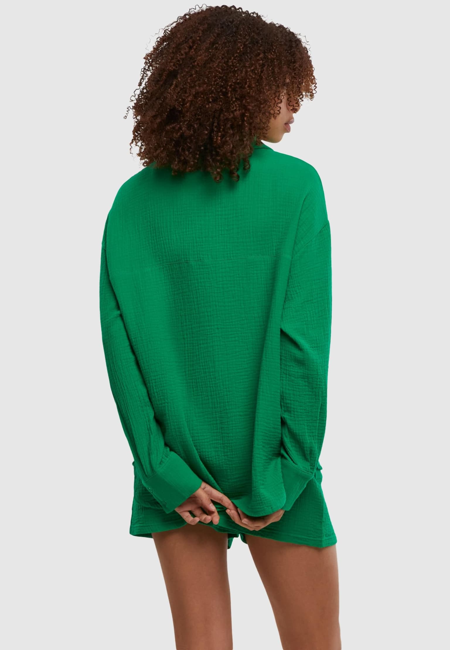 Urban Classics Ladies Oversized Musselin Blouse – Bild 2