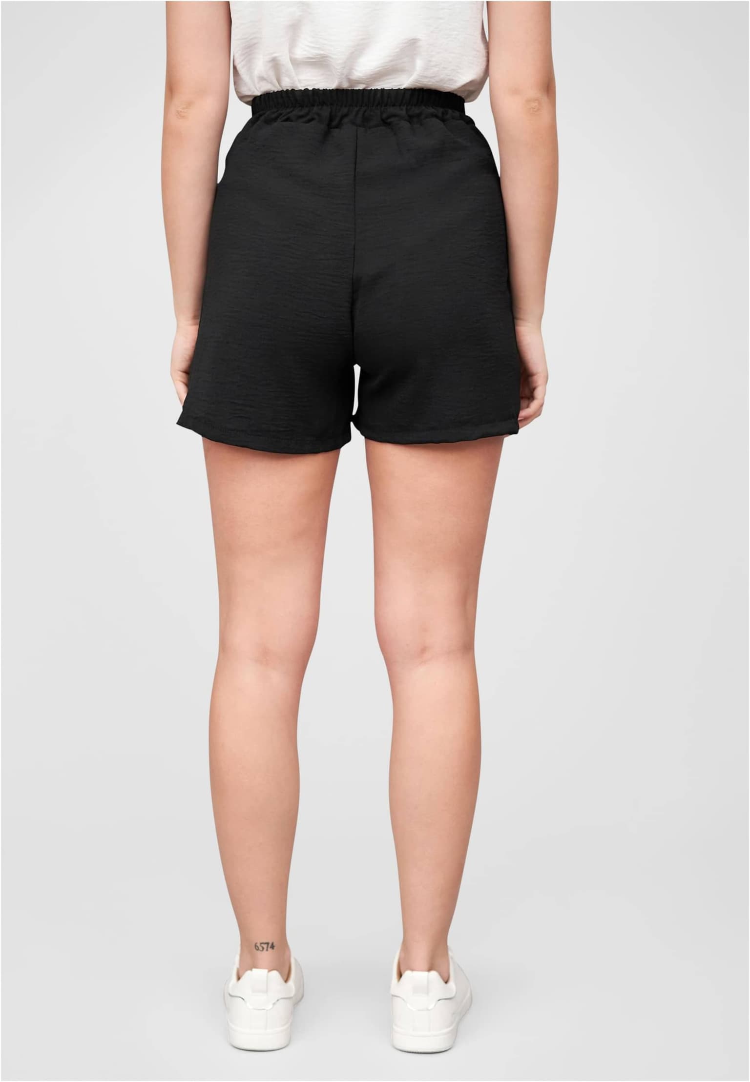 Cloud5ive Damen Short mit Deko-Bindegürtel u Elastikbund – Bild 2