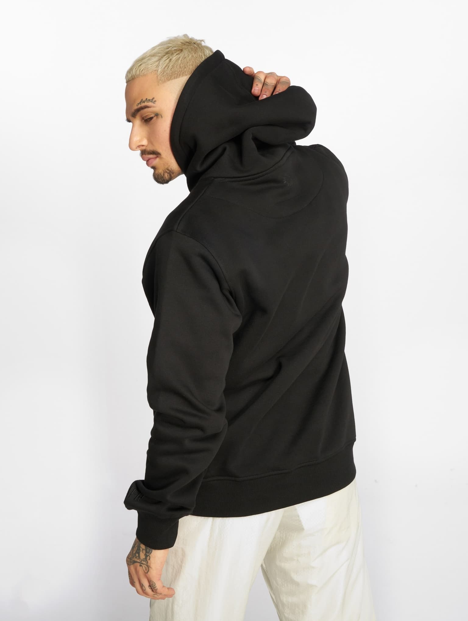 UNFAIR ATHLETICS Classic Label Hoodie – Bild 3