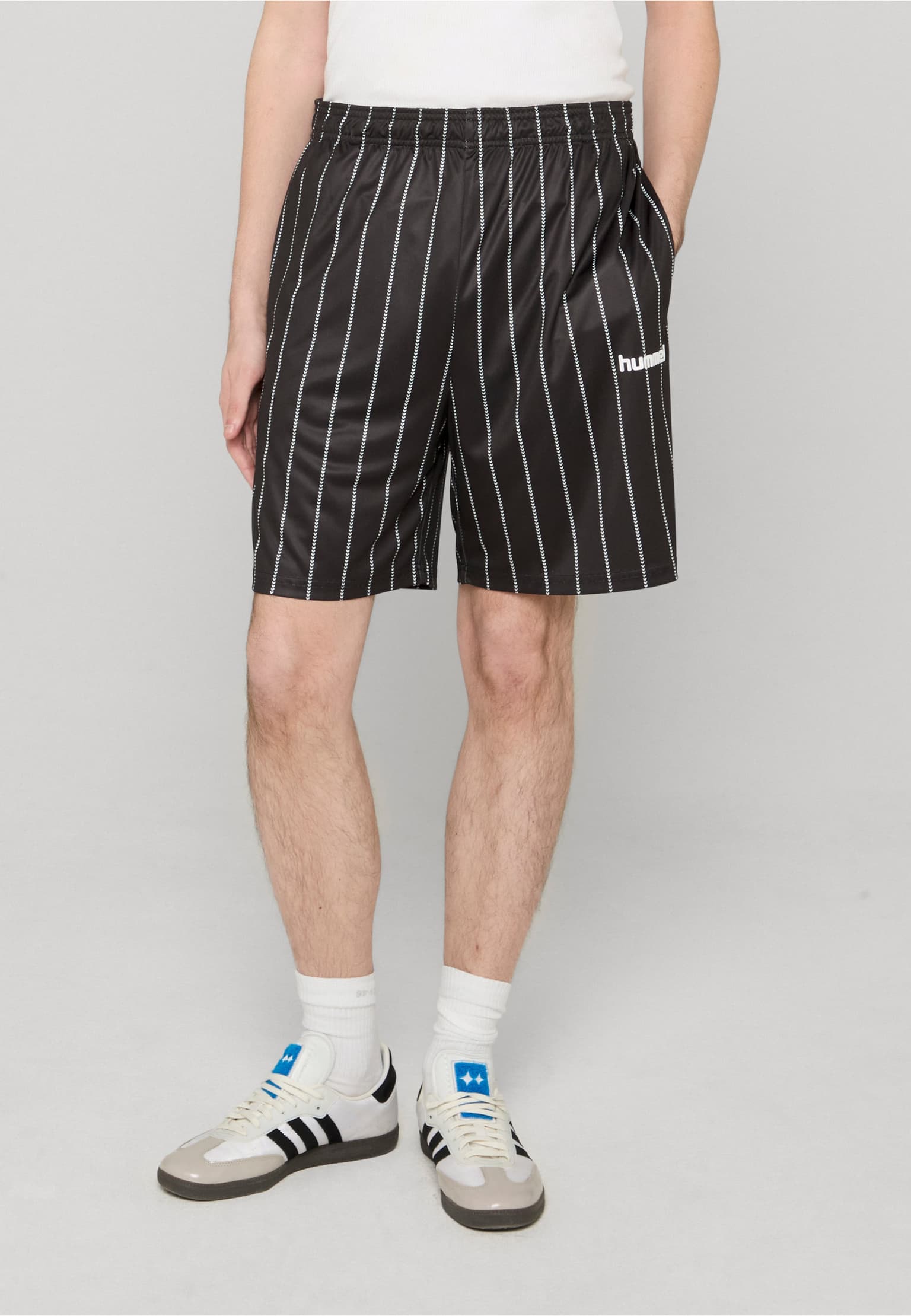 Hummel Chevron Pinstripe Short