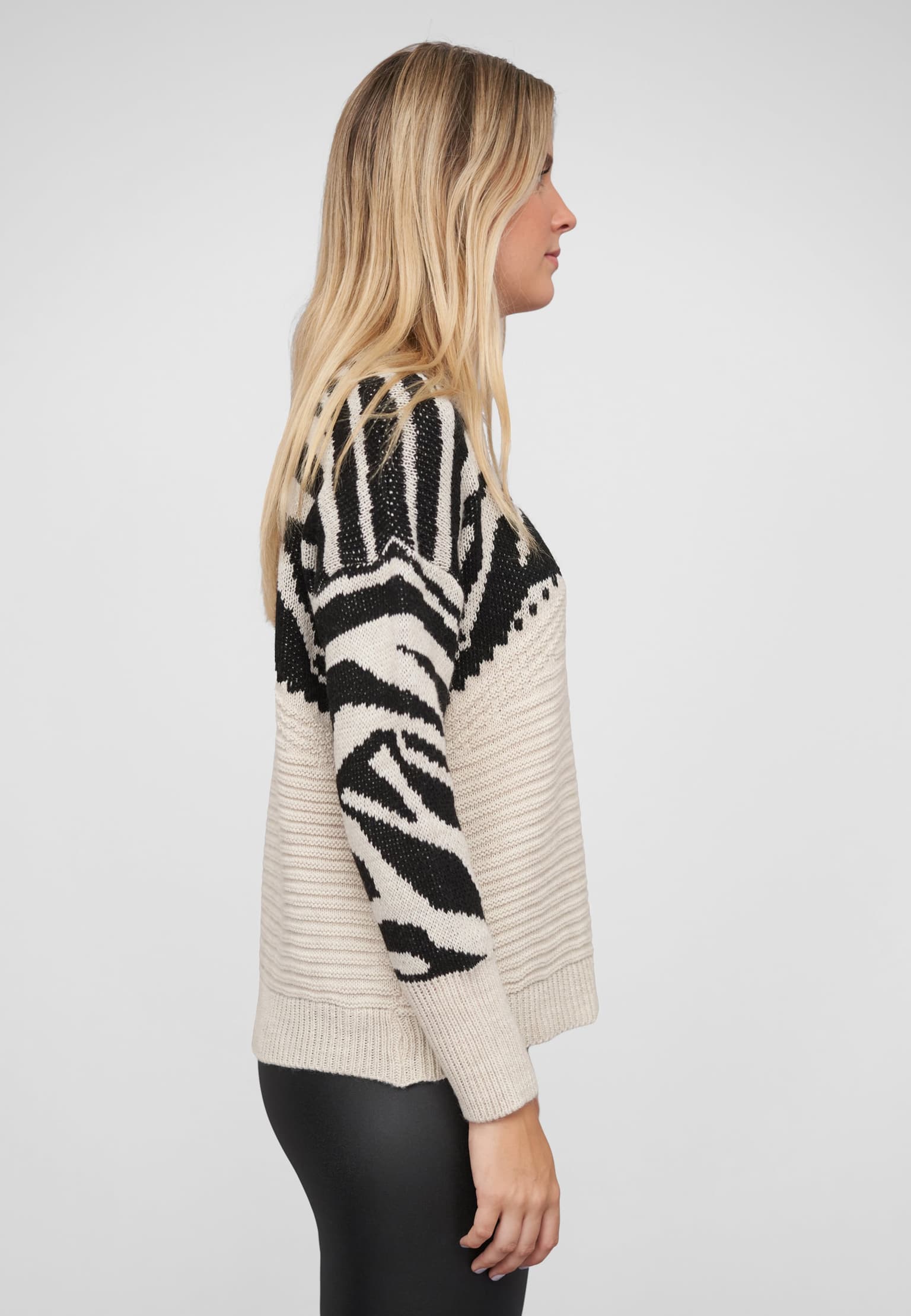 Cloud5ive Knit sweater asymetric – Bild 4