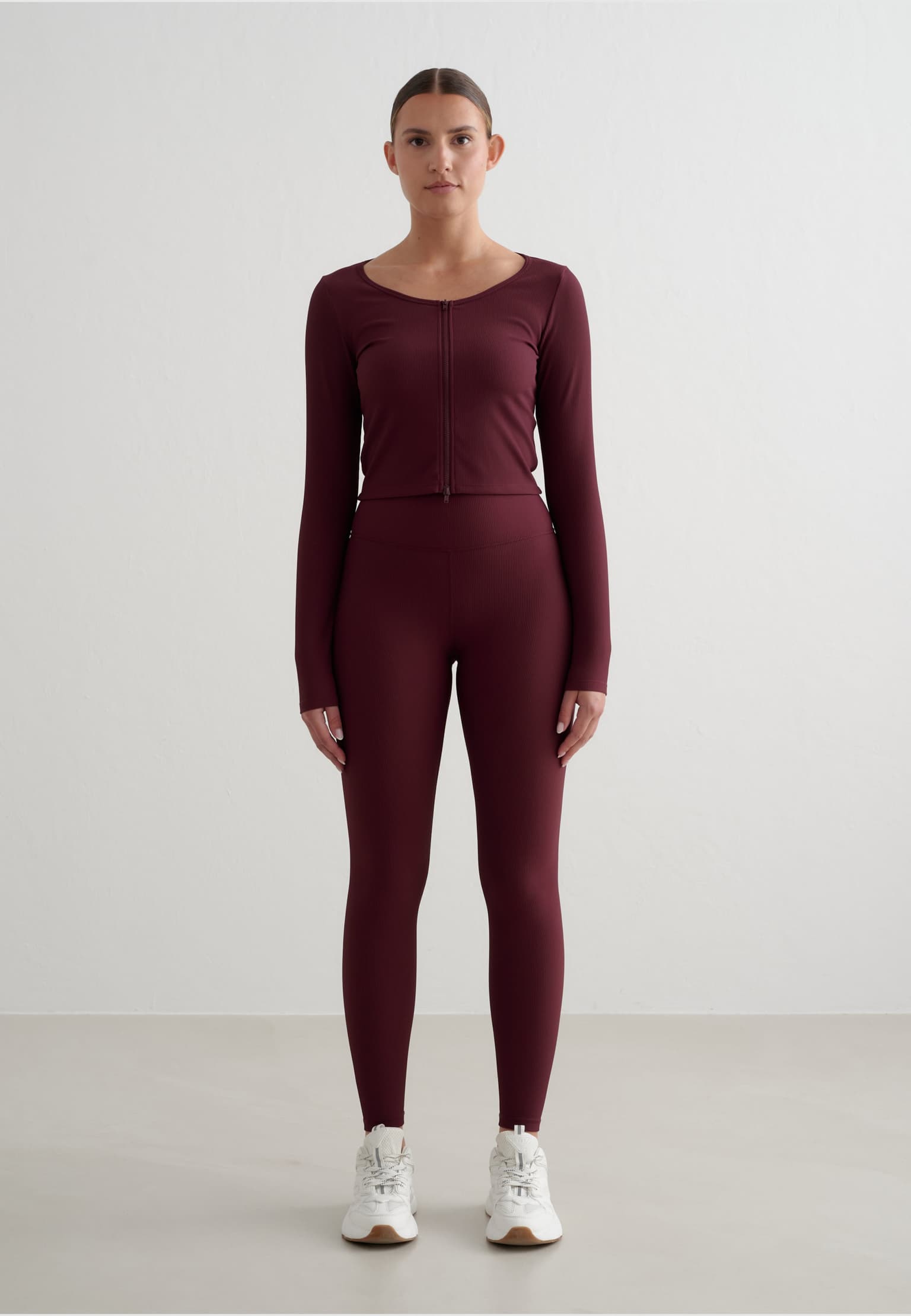 aimn Cherry Ribbed Performance Zipped Cardigan – Bild 3
