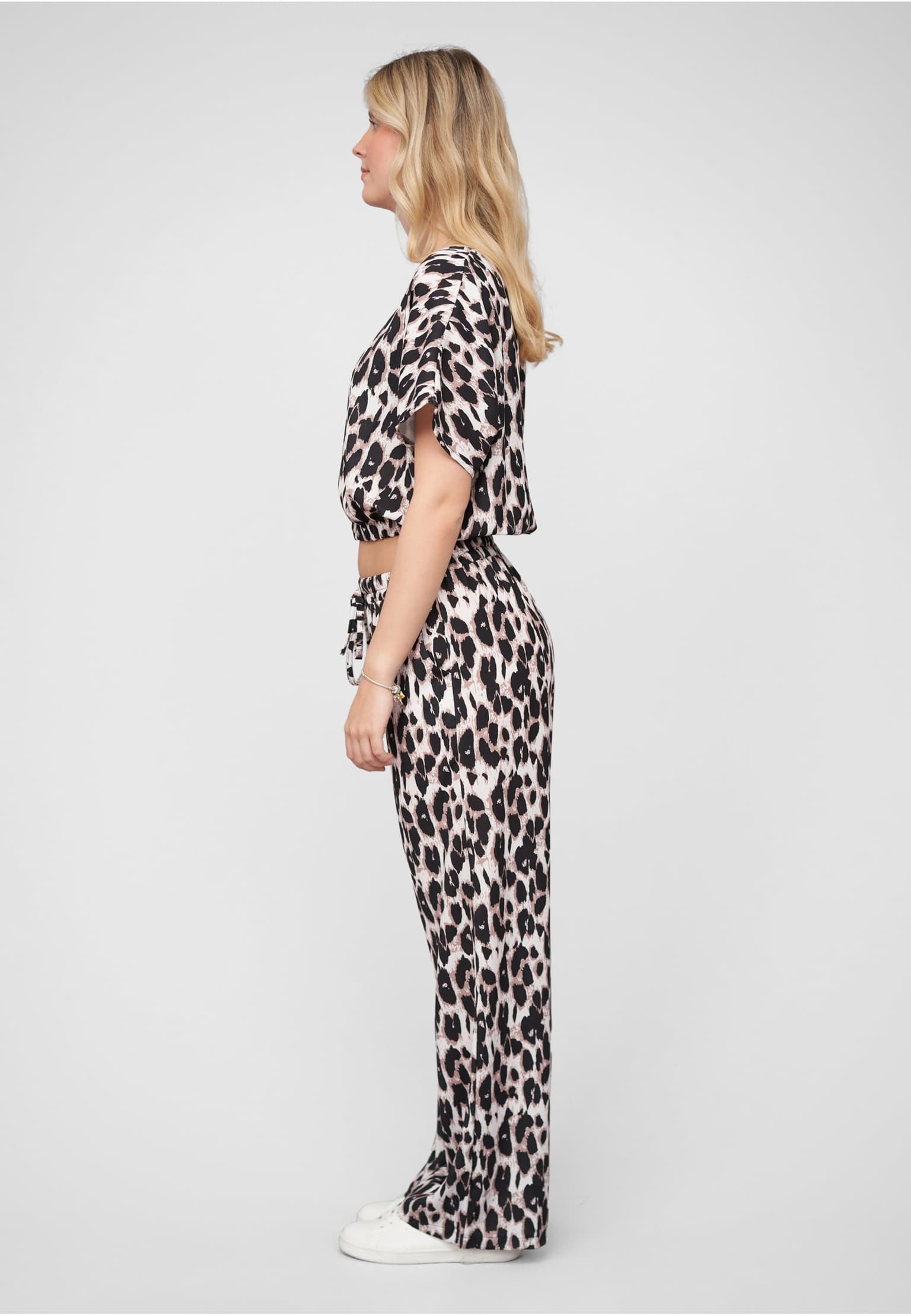 Cloud5ive Set Batwing Top and Wide Pants – Bild 3
