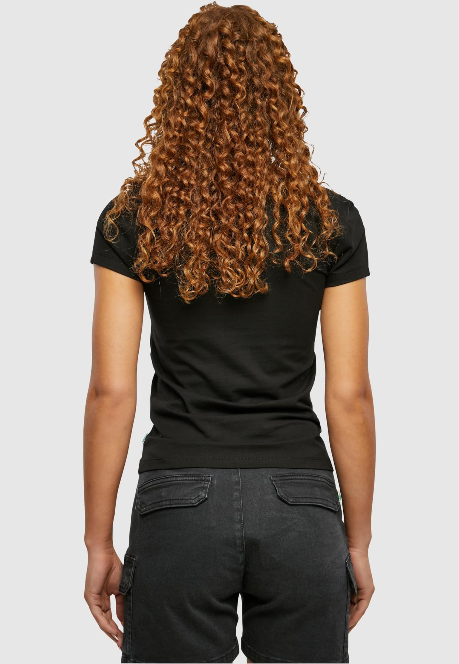 Urban Classics Ladies Essentials Asymmetric Neckline Tee – Bild 2