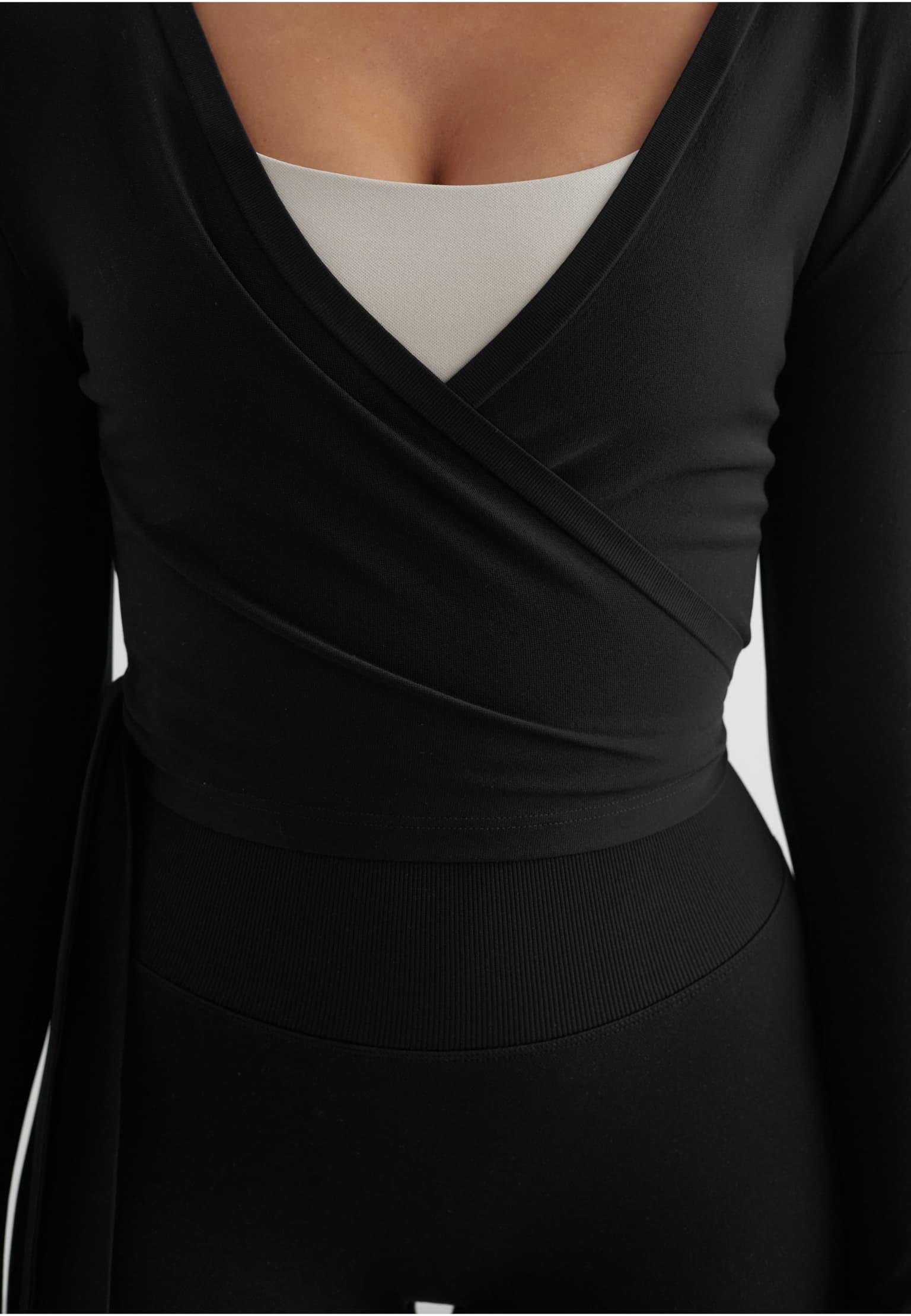 aimn Shape Seamless Wrap Long Sleeve – Bild 4