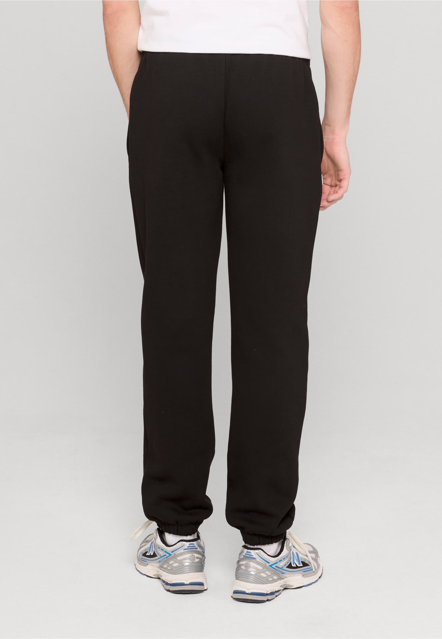 Urban Classics Basic Loose Sweatpants – Bild 2