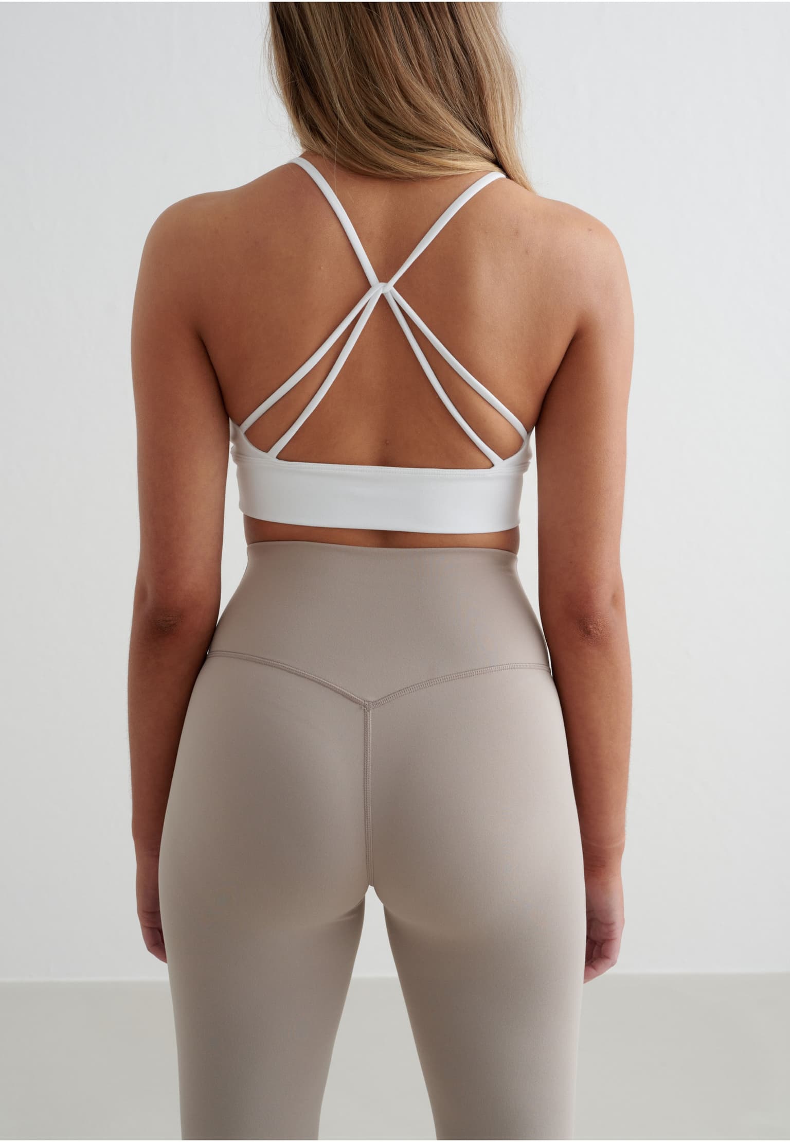 aimn Strap Bra – Bild 3