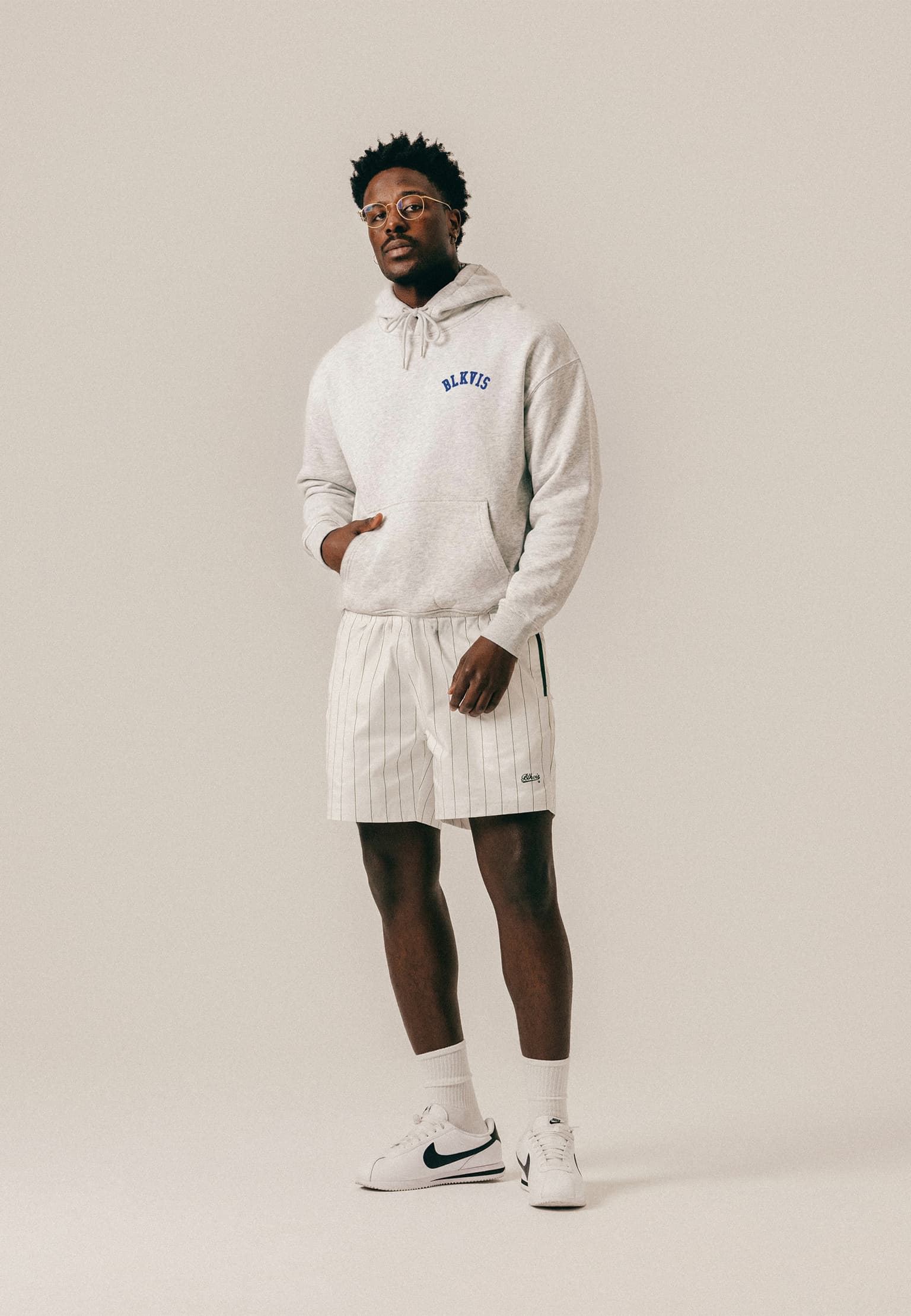 BLKVIS Logo Hoody – Bild 2