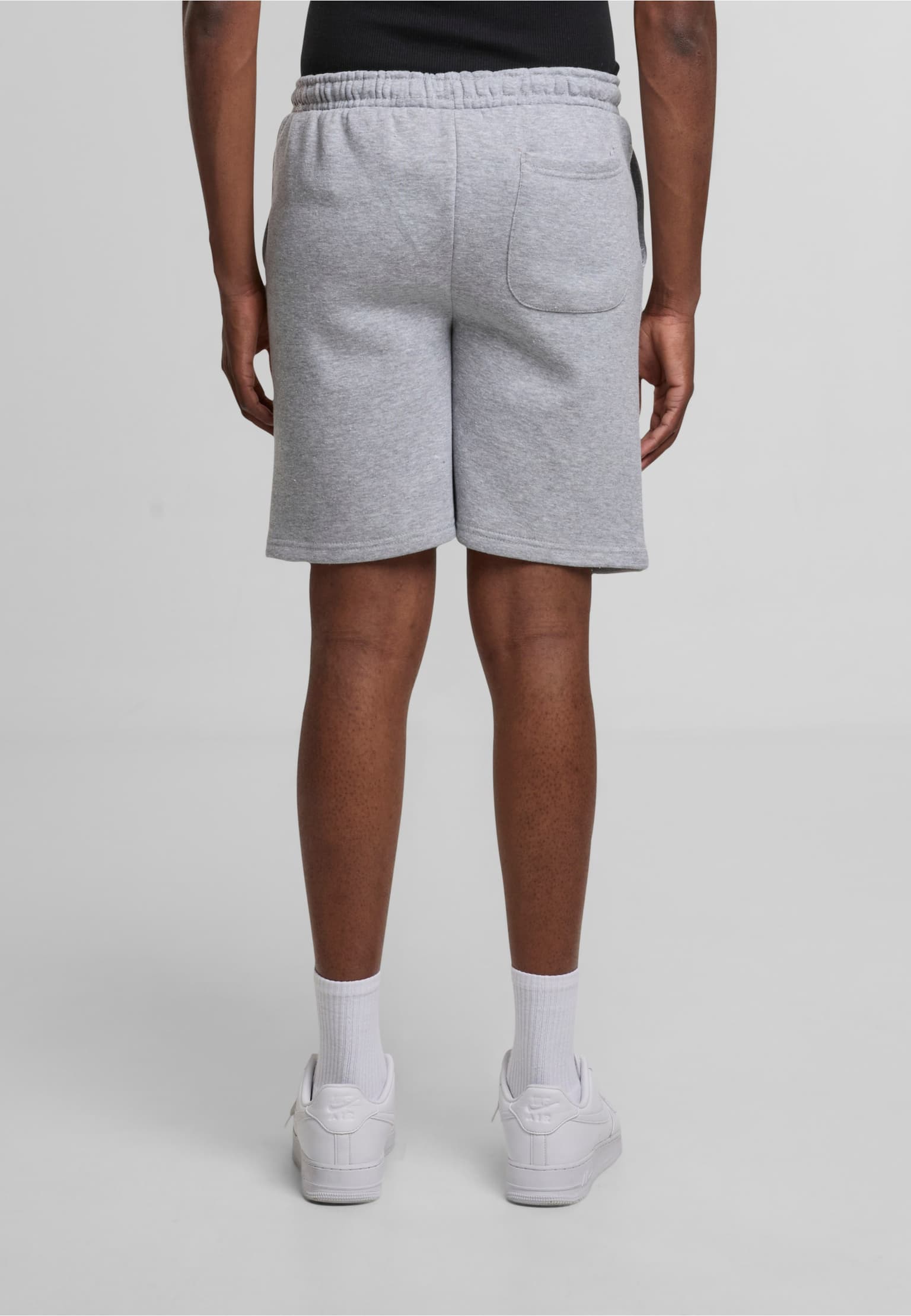 Urban Classics Basic Essential Sweatshorts – Bild 2