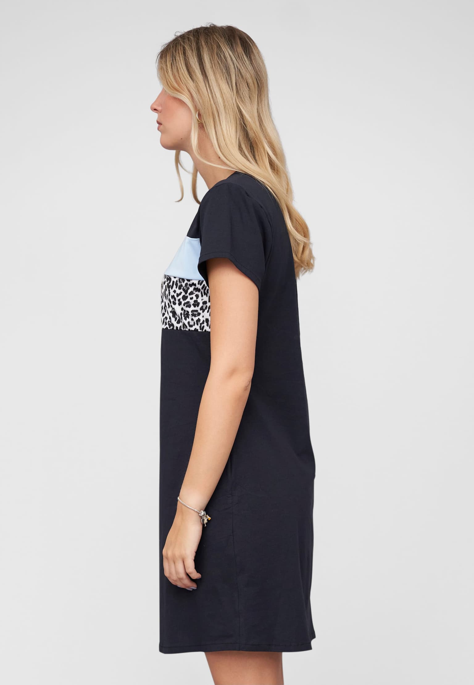 Cloud5ive T-Shirt Dress Colorblock – Bild 3