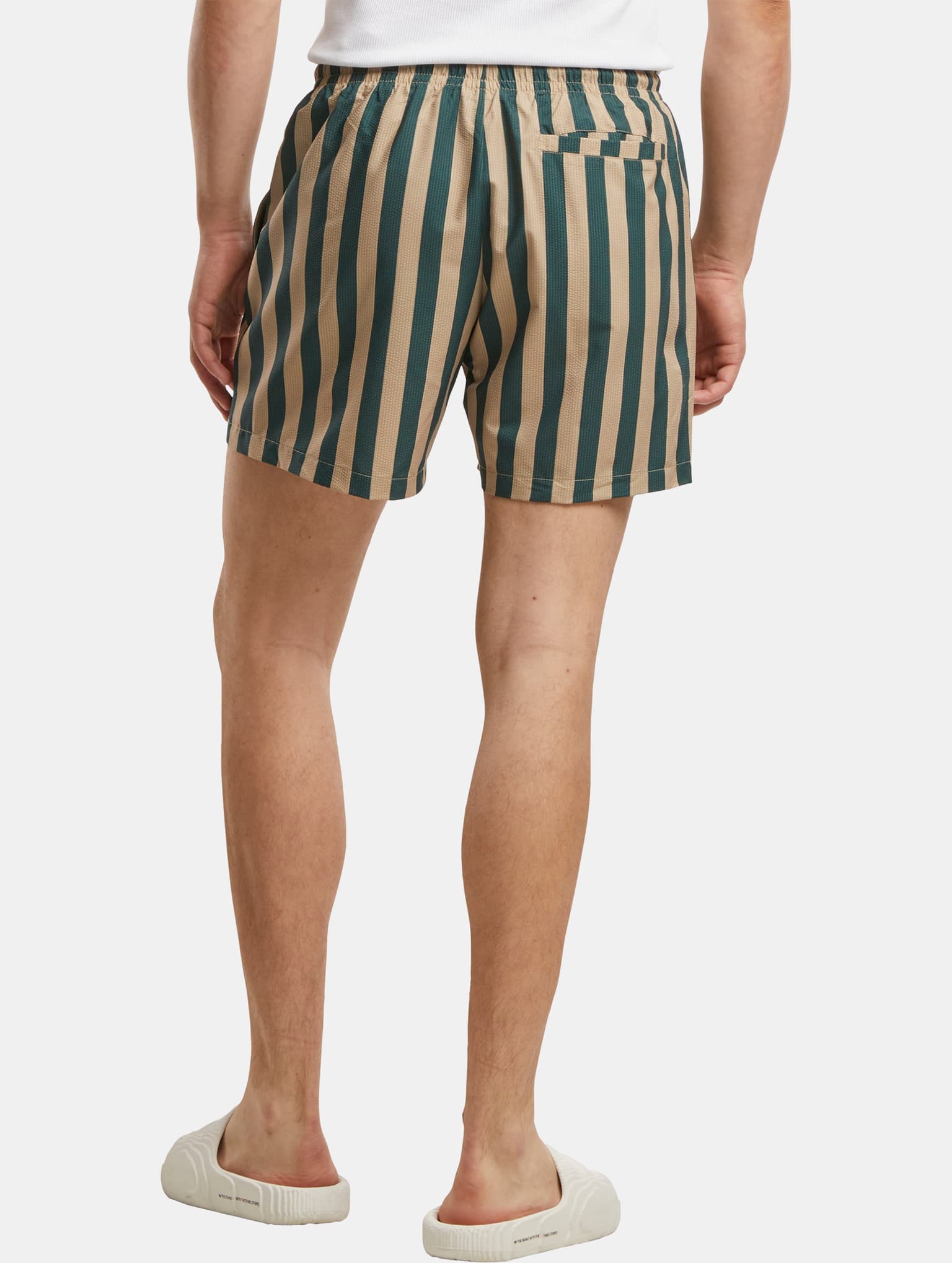 Urban Classics Striped Seersucker Swim Short – Bild 2