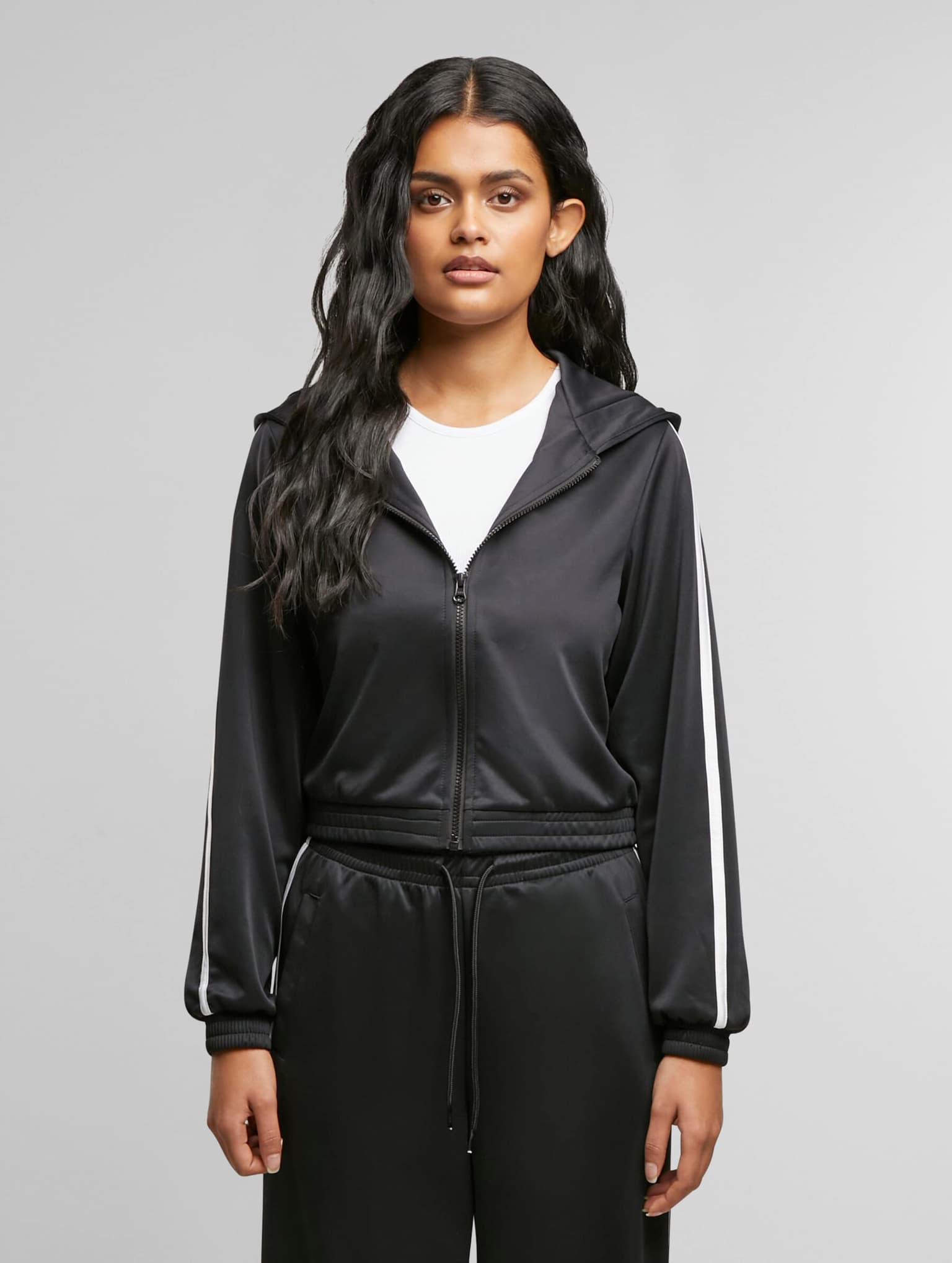 Urban Classics Ladies Cropped Track Jacket – Bild 3