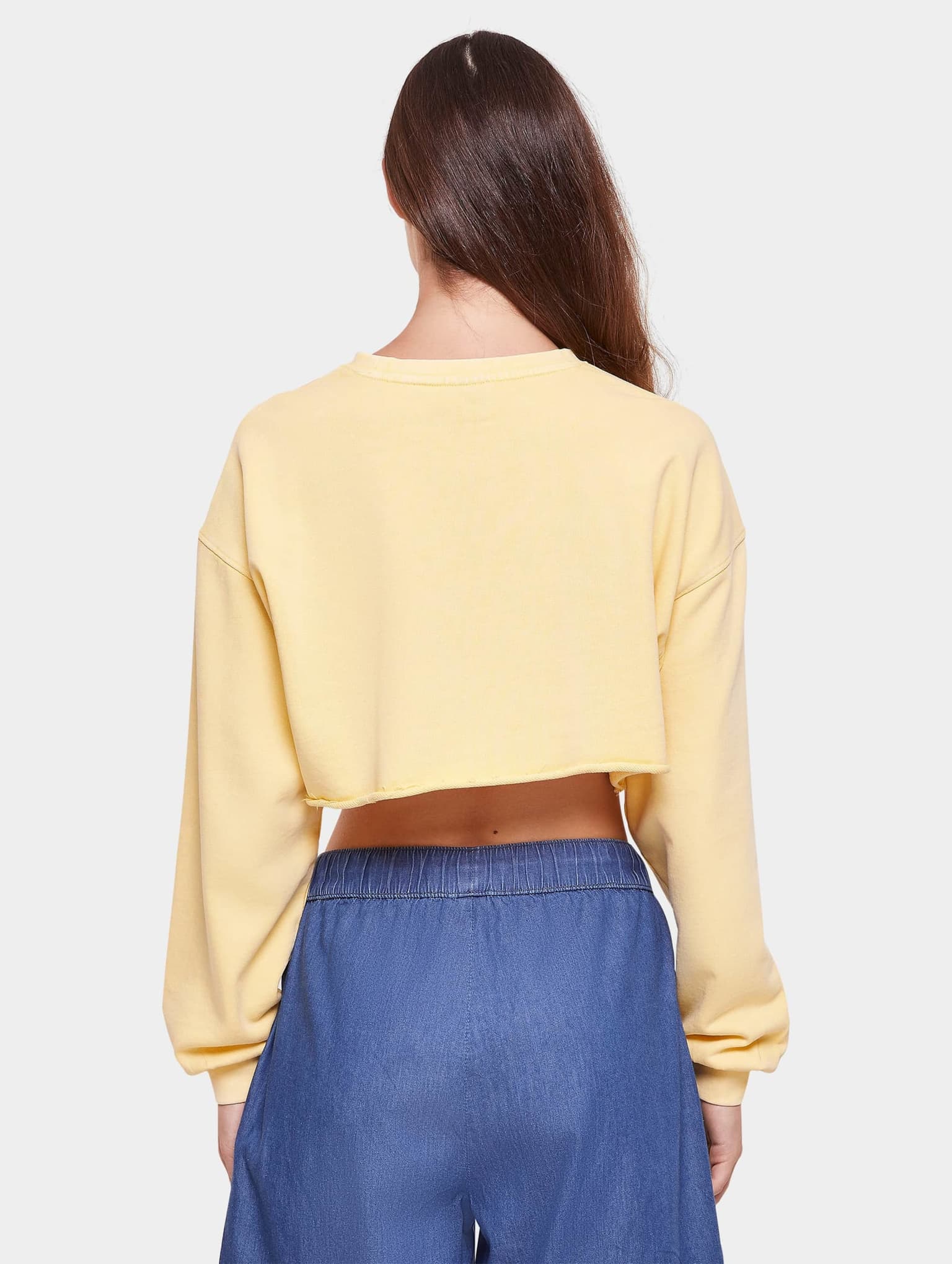 Urban Classics Ladies Cropped Flower Embroidery Terry Crewneck – Bild 2